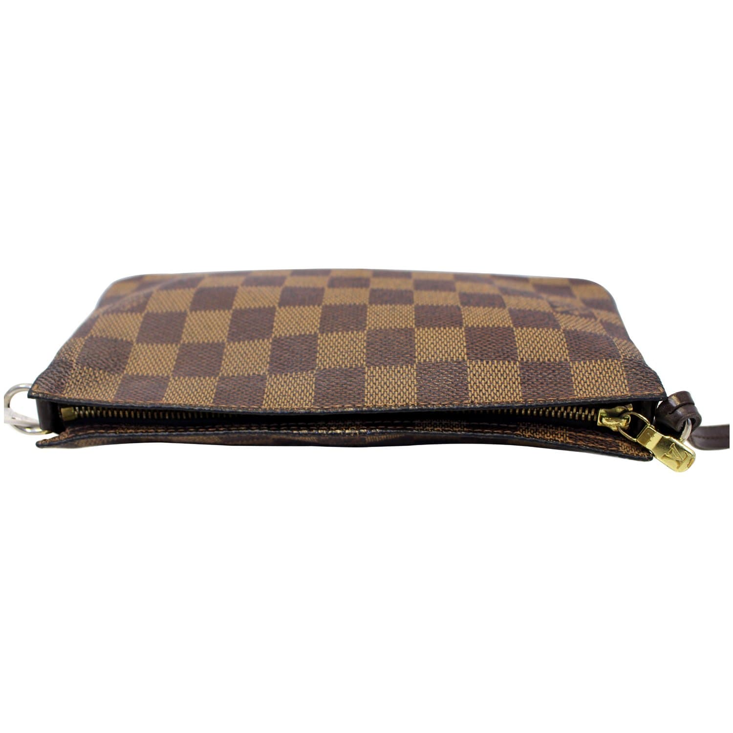 Get ready with LV Damier pouch🤎 Louis Vuitton Damier Navona
