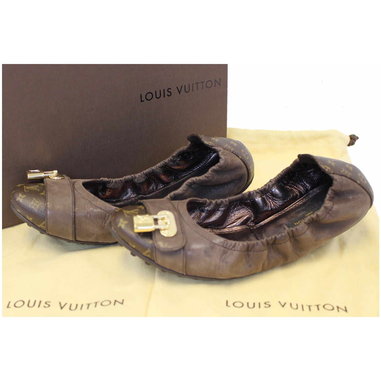 Academy leather flats Louis Vuitton Brown size 39 EU in Leather
