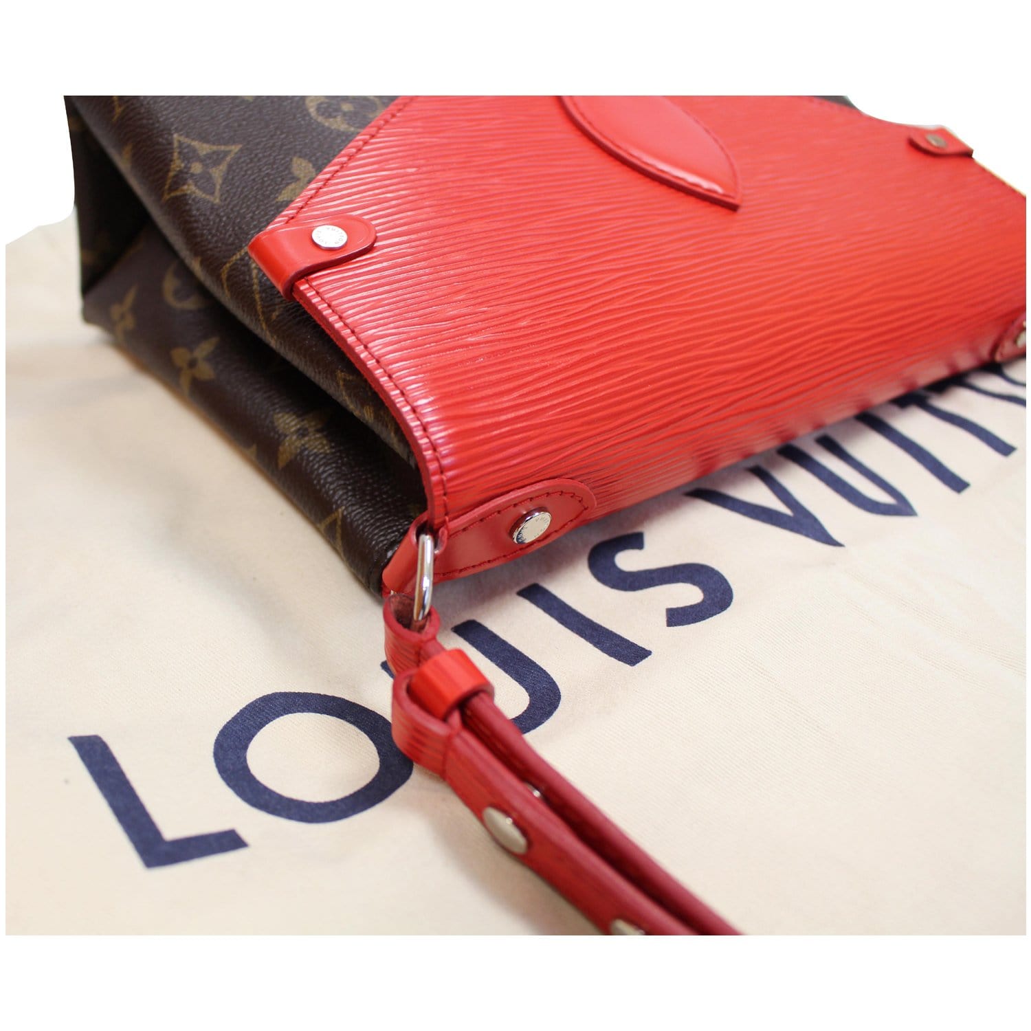 Louis Vuitton Saint Michel Handbag Monogram Canvas and Epi 408252
