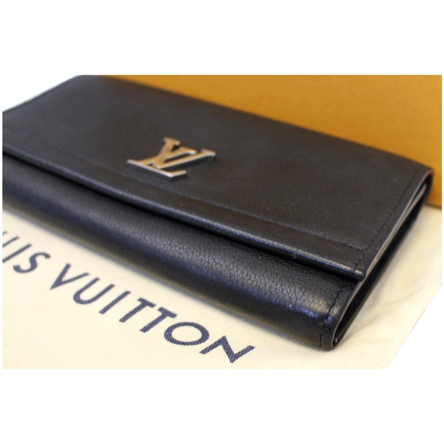 Louis Vuitton Wallet (Premium Grade Replica) 