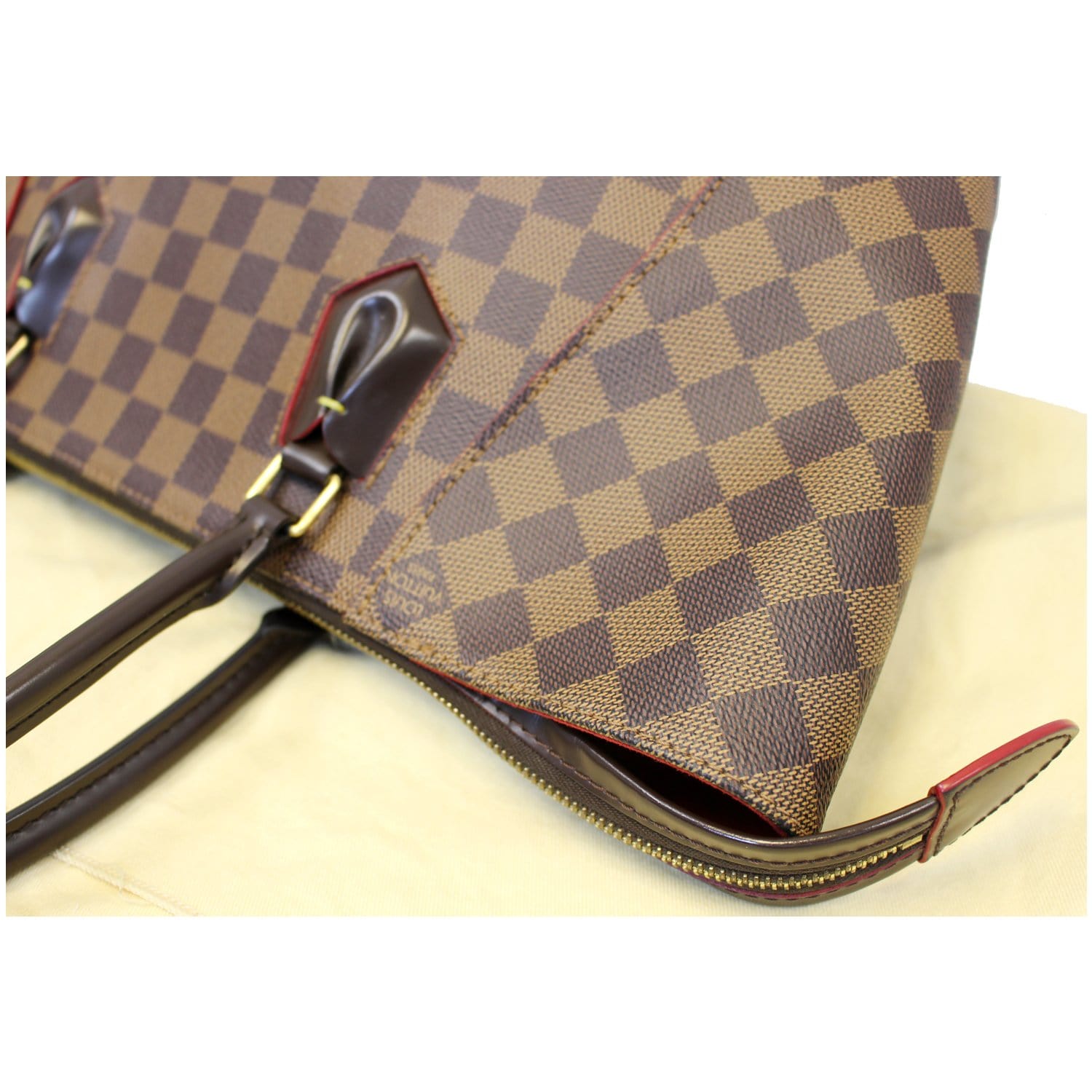 Buy Louis Vuitton LOUIS VUITTON CAISSA TOTE MM at Redfynd