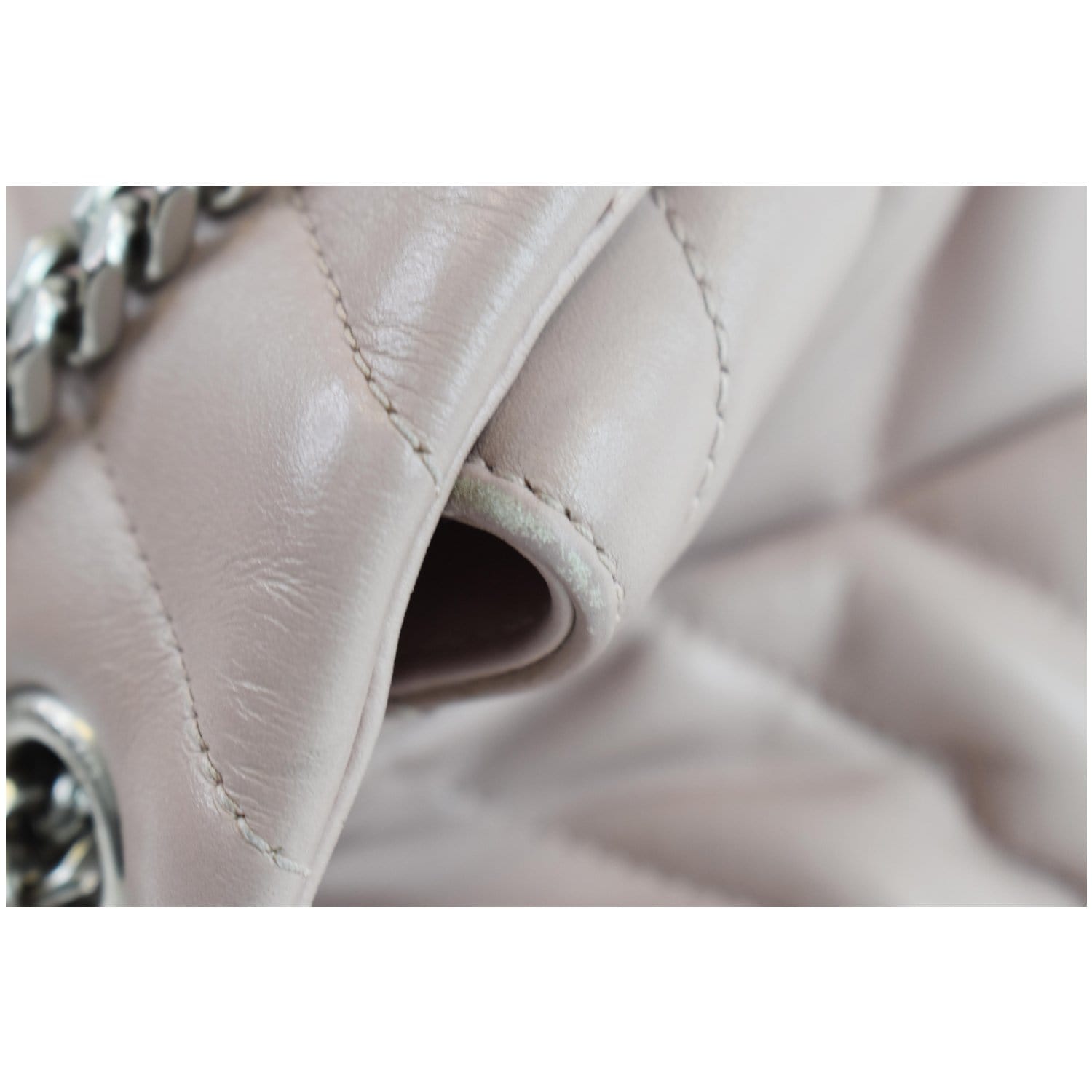 YVES SAINT LAURENT Large Loulou Calfskin Matelasse Chain Shoulder Bag