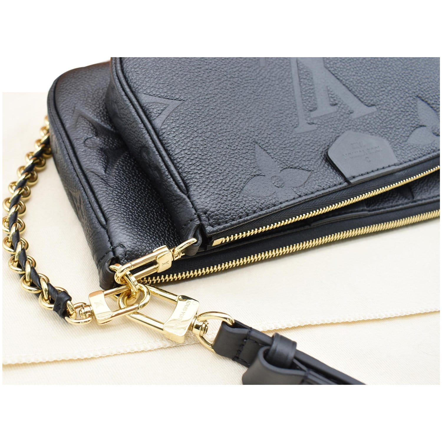 Louis Vuitton Multi Pochette Accessoires Black Empreinte Leather  ref.1067661 - Joli Closet