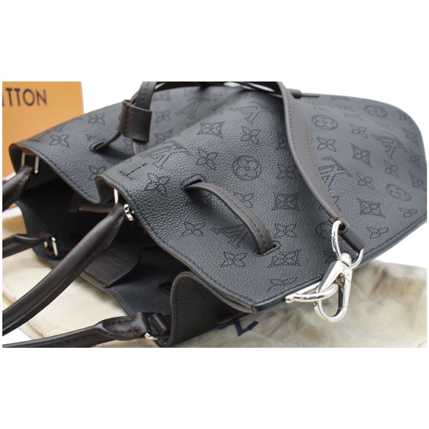 Louis Vuitton Girolata Black pochette Leather ref.142083 - Joli Closet