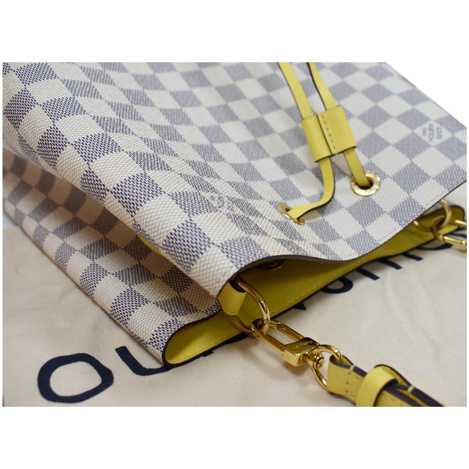 Louis Vuitton Neonoe Damier Azur Pineapple Bag, Luxury, Bags & Wallets on  Carousell