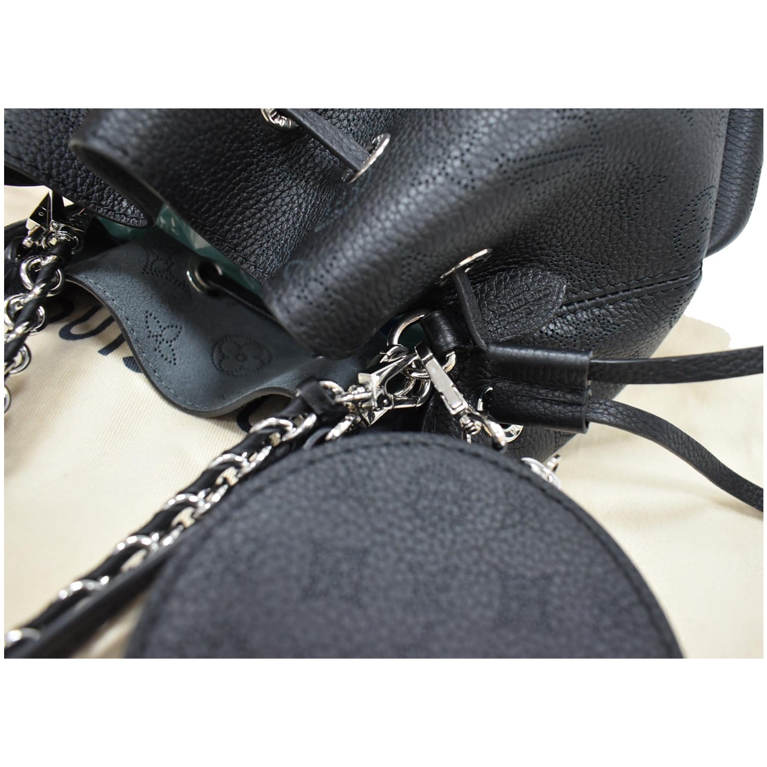 LOUIS VUITTON Bella Mahina Calf Leather Crossbody Bag Brume - Grupo Ipel