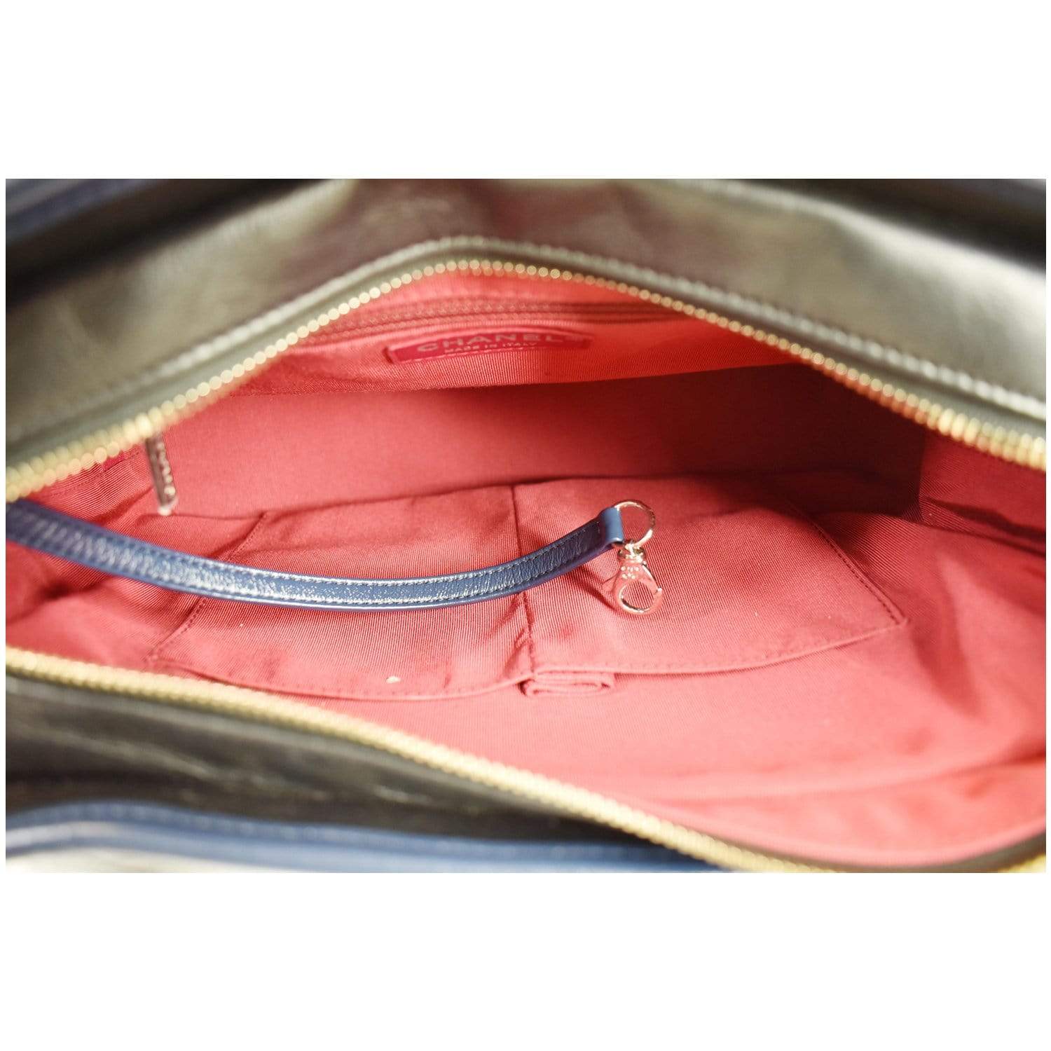 Chanel Quilted Medium Gabrielle Hobo - Black Shoulder Bags, Handbags -  CHA923259