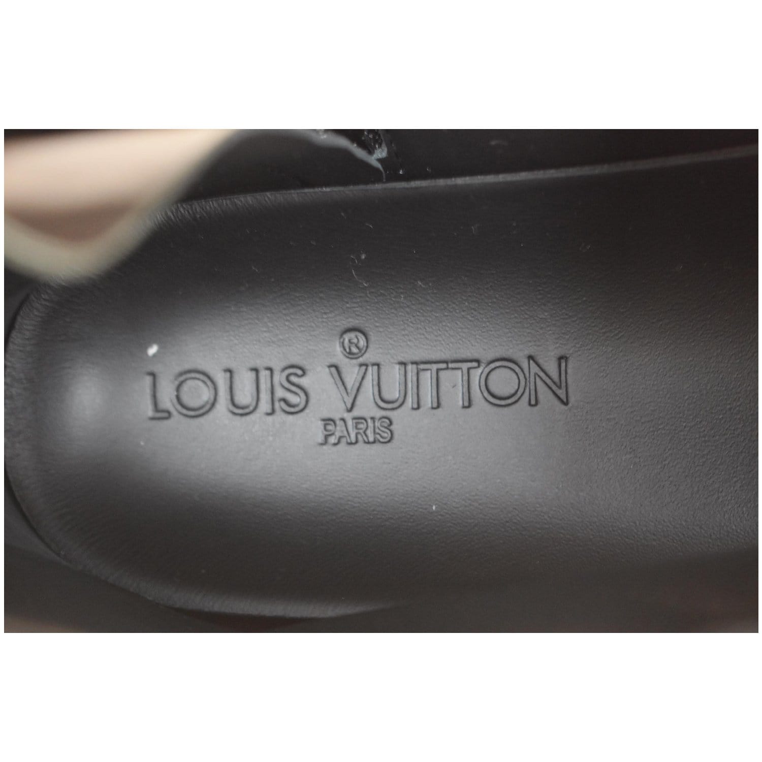 Louis Vuitton Suede Sneakers – GrandeurAttire