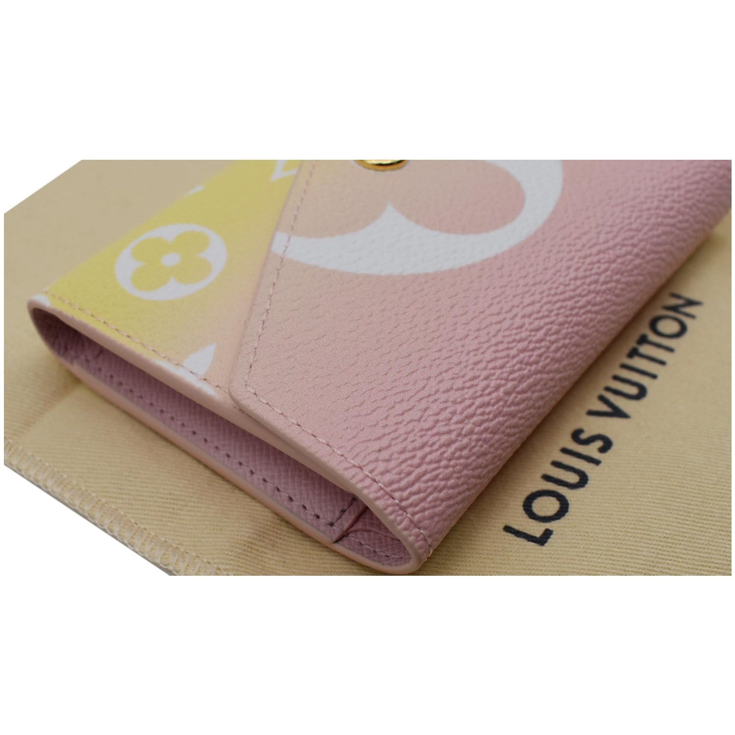 Cloth wallet Louis Vuitton Pink in Cloth - 21833087