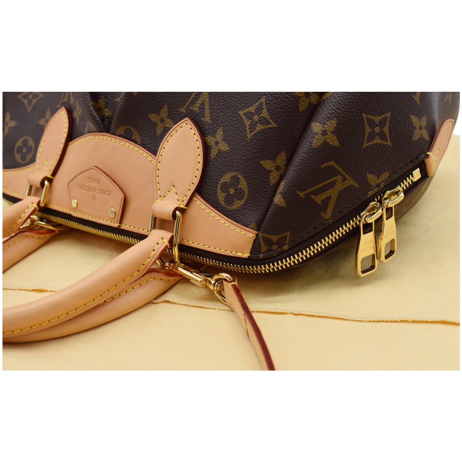Louis Vuitton Women Shoulder bags Brown, Camel Color Synthetic Fibers For  Sale at 1stDibs  women louis vuitton shoulder bag, women louis vuitton  messenger bag, louis vuitton crossbody bag women