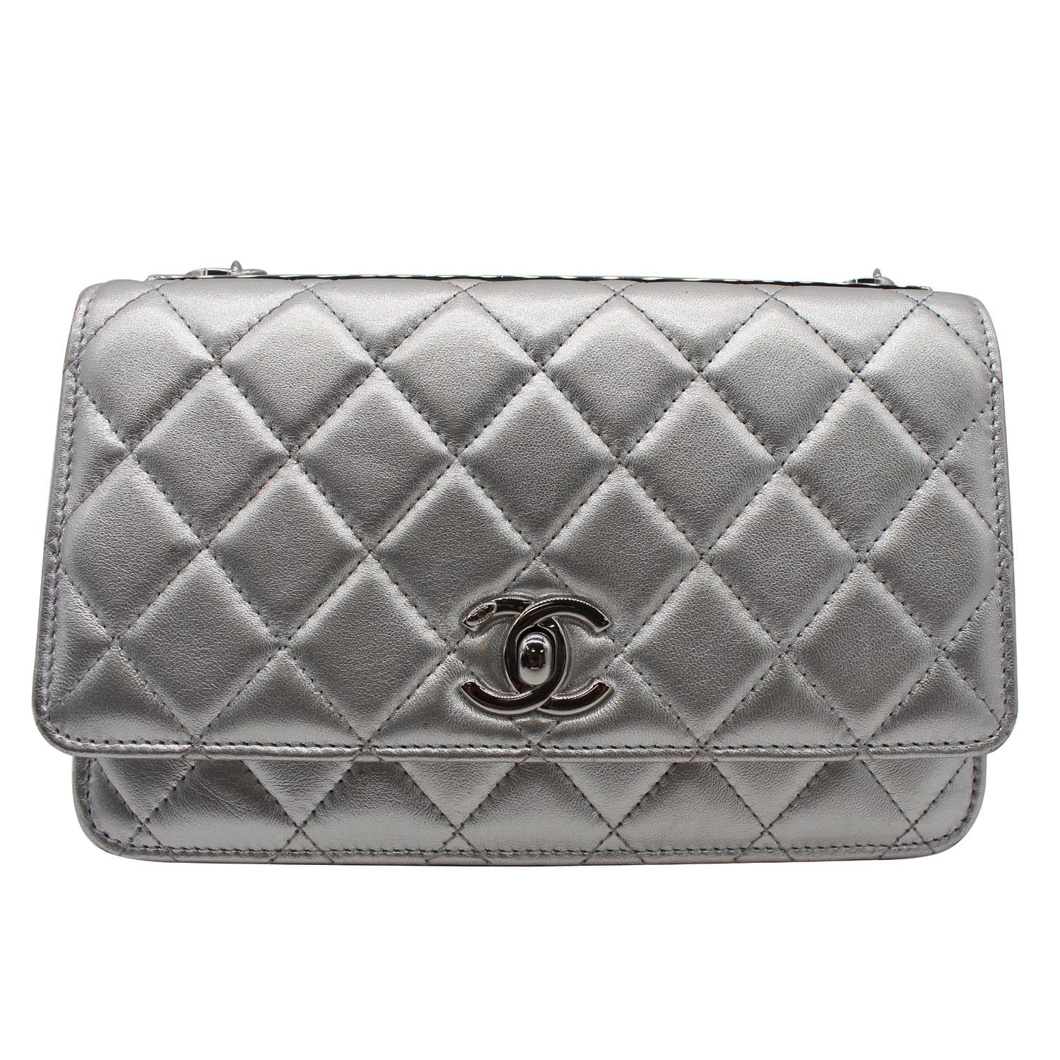 Chanel Matelasse Quilted CC Chain Tote - Guaranteed Authentic Luxury – Just  Gorgeous Studio
