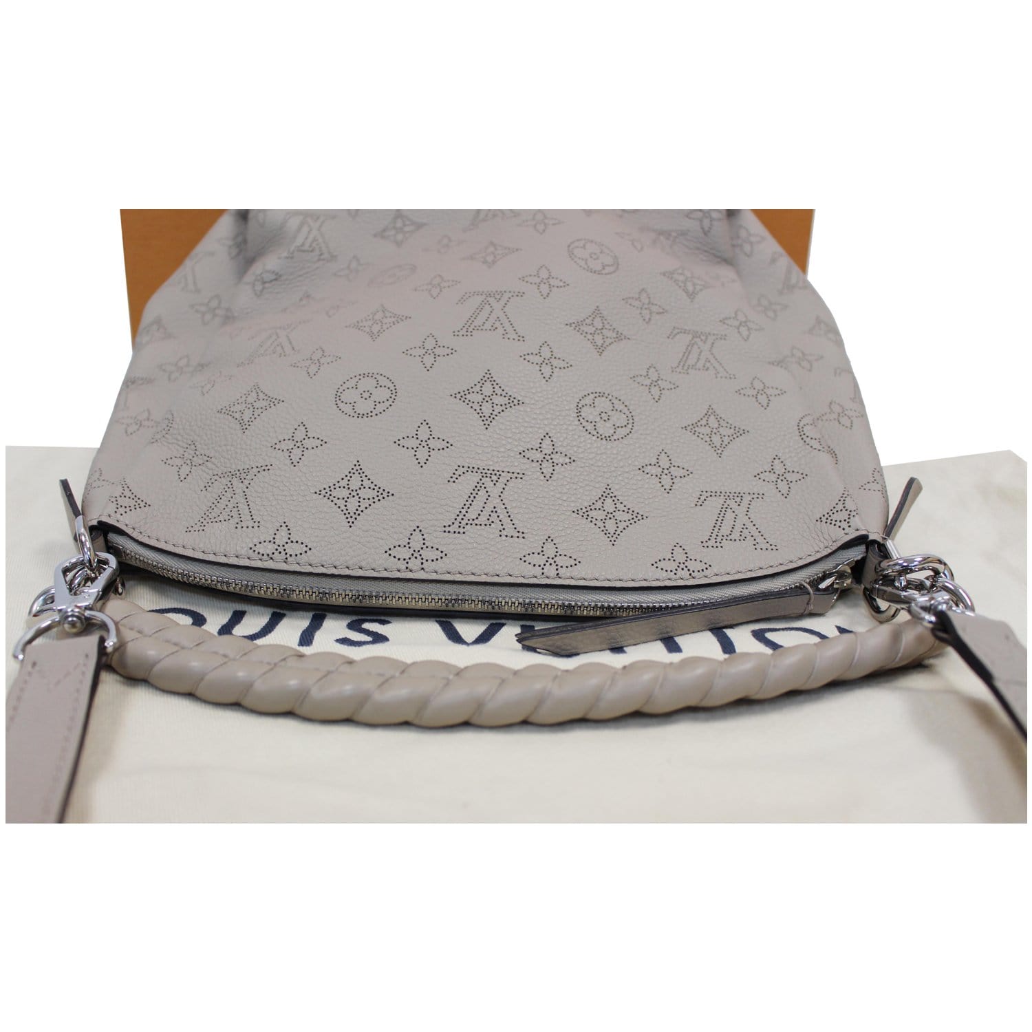 Preloved Louis Vuitton Ivory Monogram Mahina Babylone Chain BB AH0149 –  KimmieBBags LLC