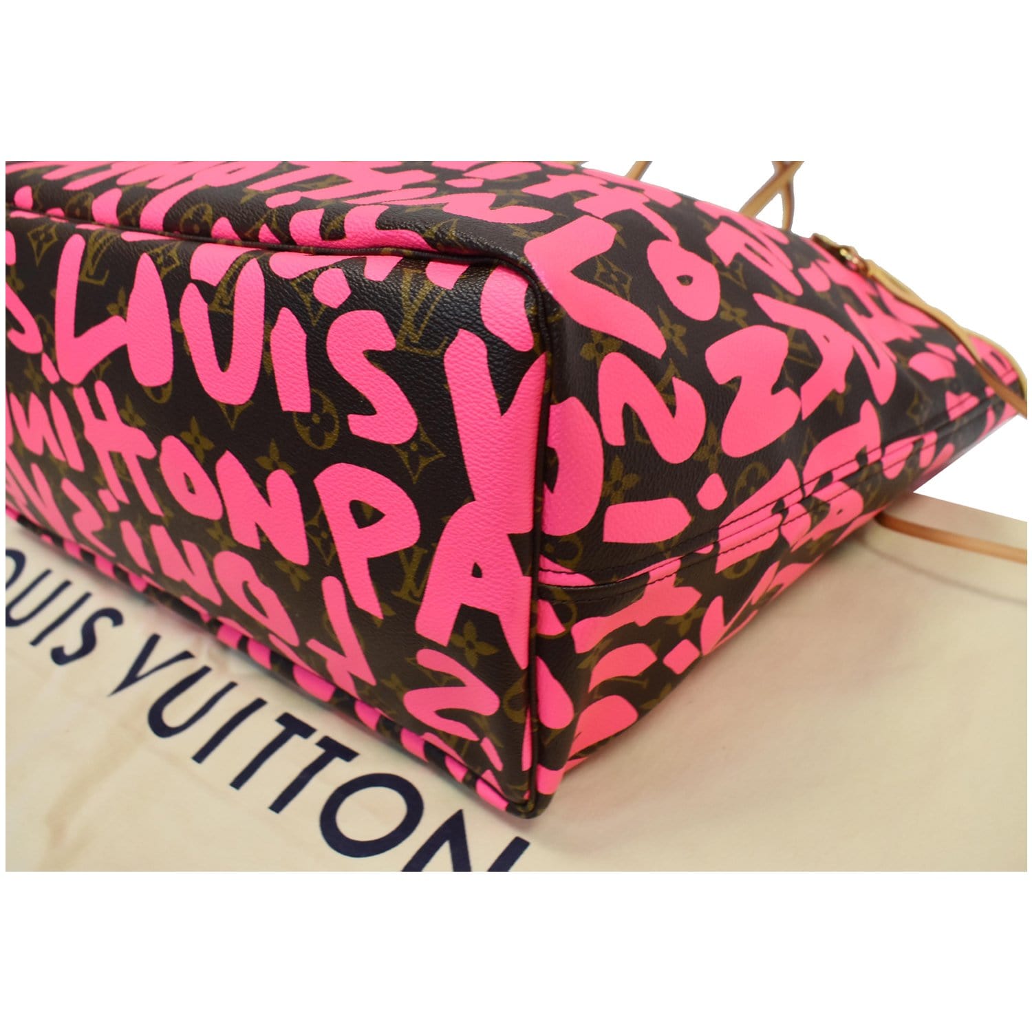 Louis Vuitton Neverfull Graffiti Pink Cloth ref.133429 - Joli Closet