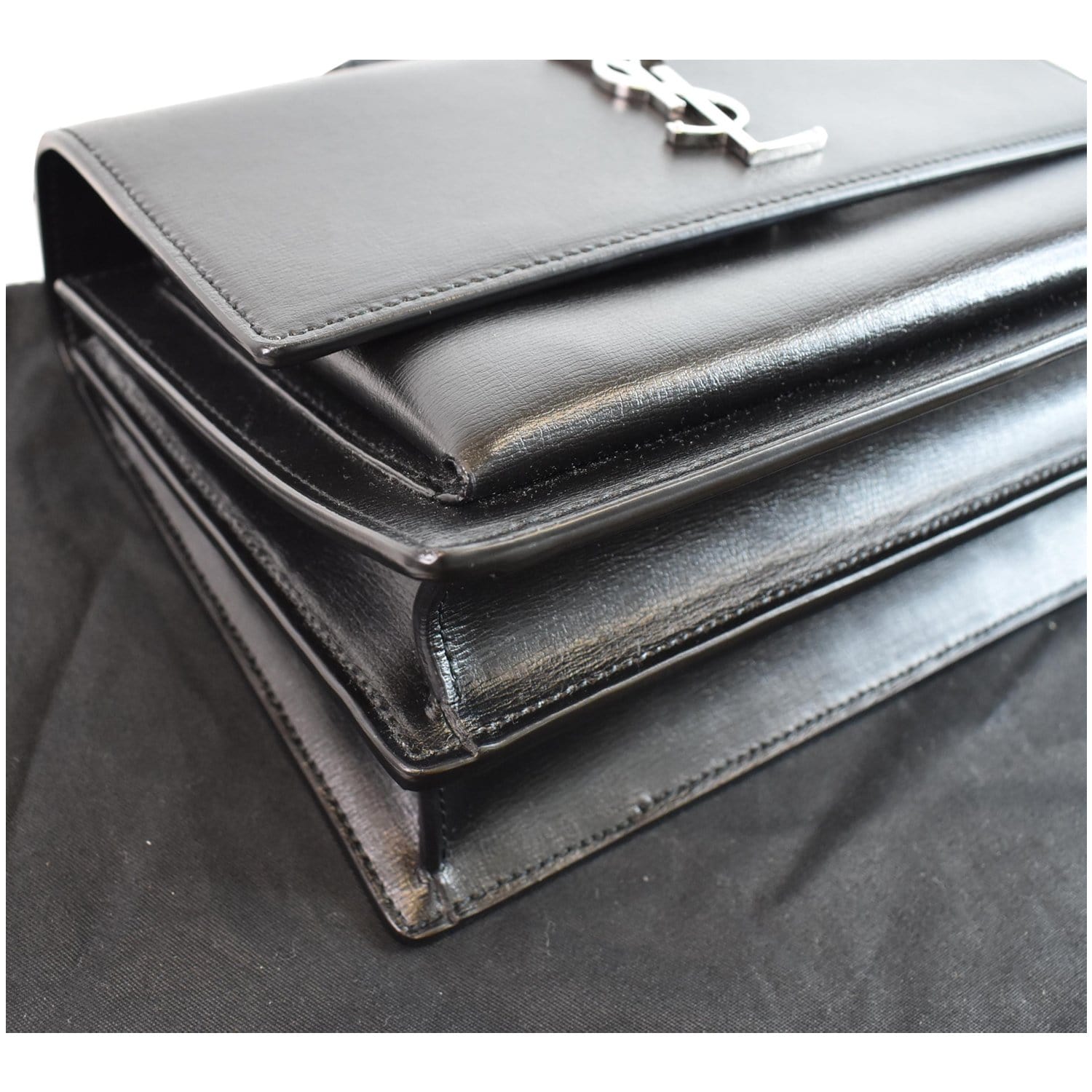 Sunset Medium Leather Shoulder Bag in Grey - Saint Laurent