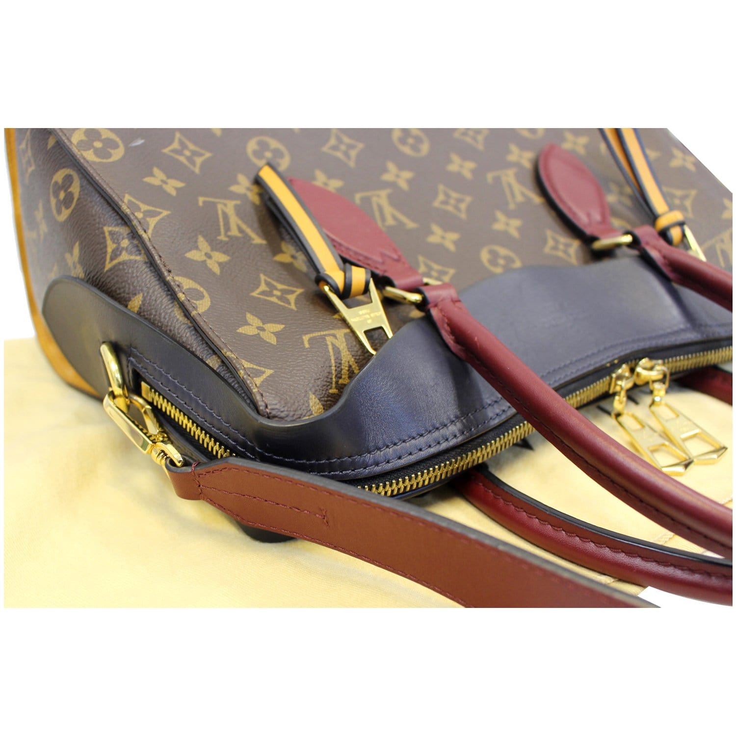 Tuileries leather handbag Louis Vuitton Brown in Leather - 31706068