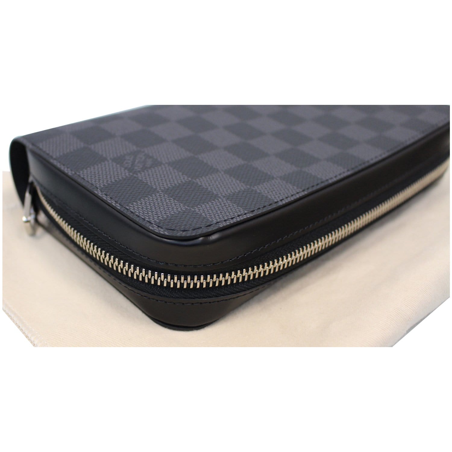 Louis Vuitton Black grid Zippy Wallet