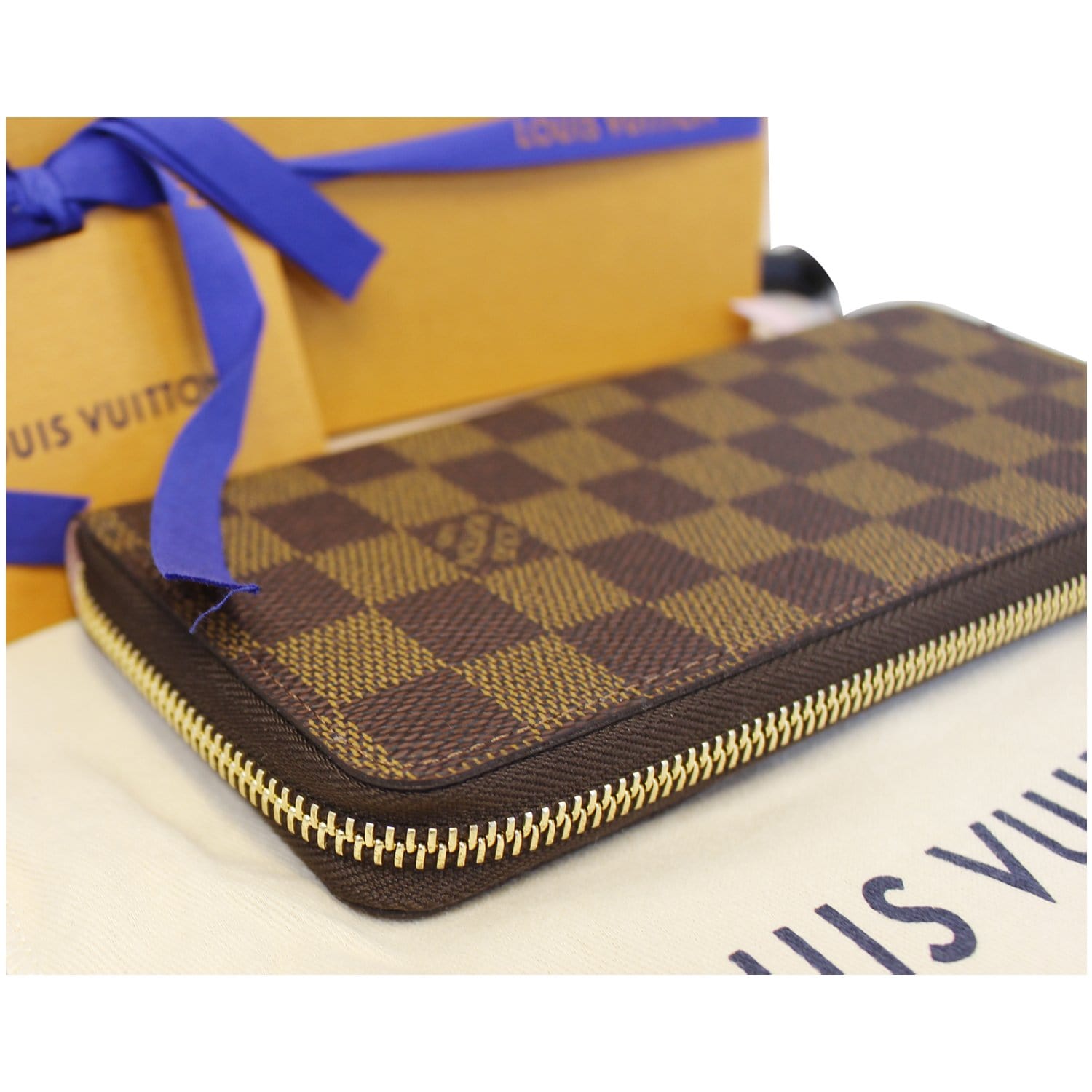 Louis Vuitton, Bags, Louis Vuitton Small Damier Graphite Crossbody Bag  Change Pouch Gold Chain Strap