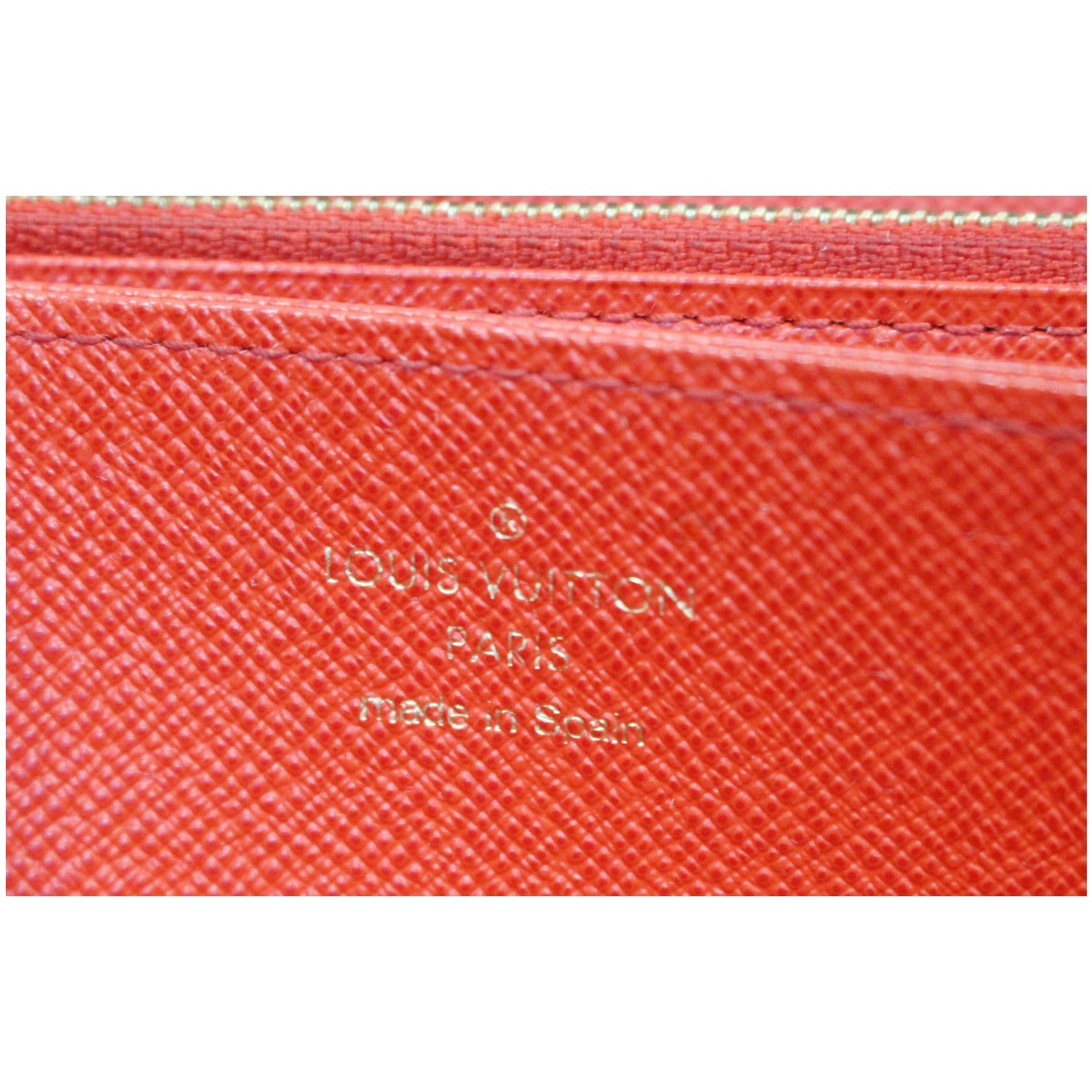 Louis Vuitton Monogram Canvas Zippy Wallet Brown Cloth ref.706714 - Joli  Closet