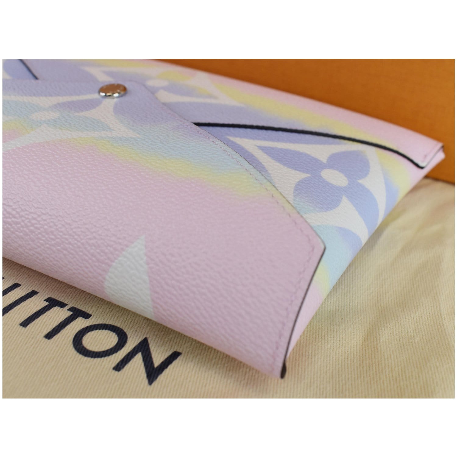 Louis Vuitton Escale Pochette Kirigami PM w/ tags