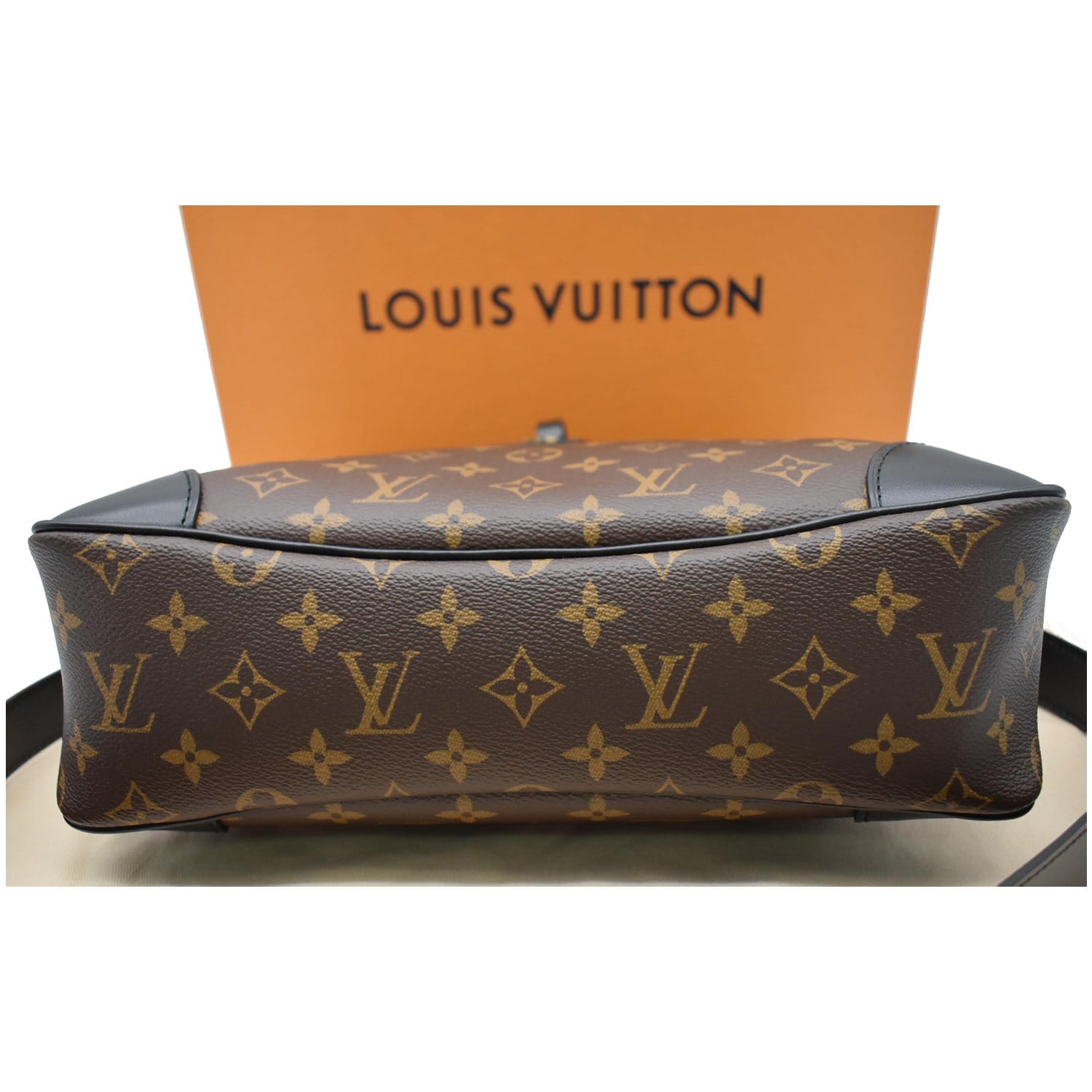 Louis Vuitton Monogram Odeon MM NM – DAC
