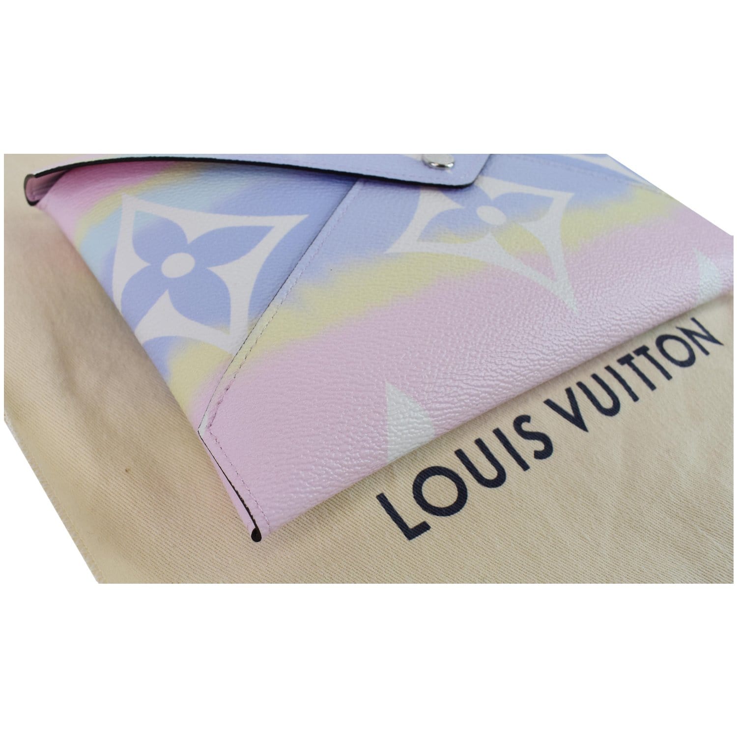 Louis Vuitton 2020 pre-owned Set Of Three Escale Kirigami Clutch Bags -  Farfetch