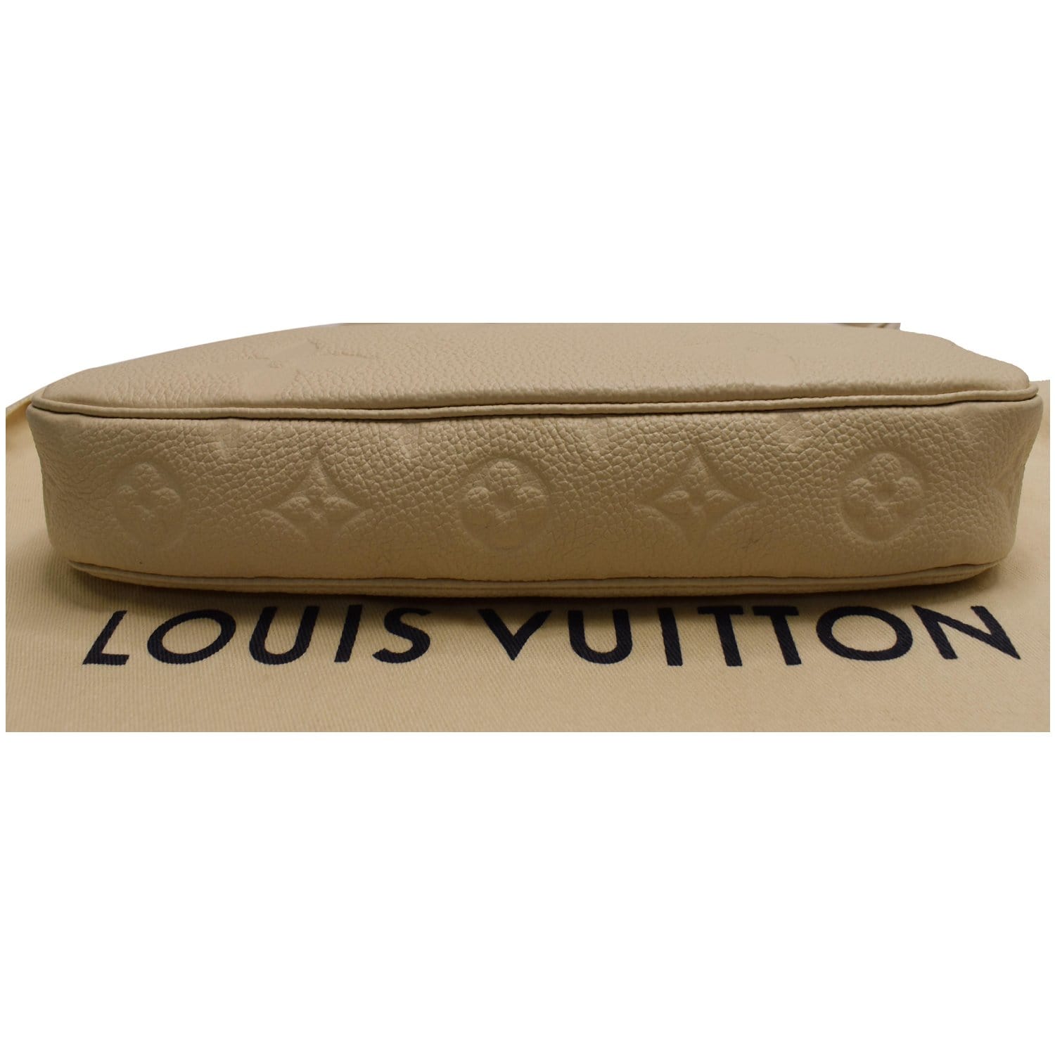 New hot item 💥 LV multi pochette 😍 📸@carodaur #LV #lvmultipochette  #lvbag #louisvuitton #PersonalS…