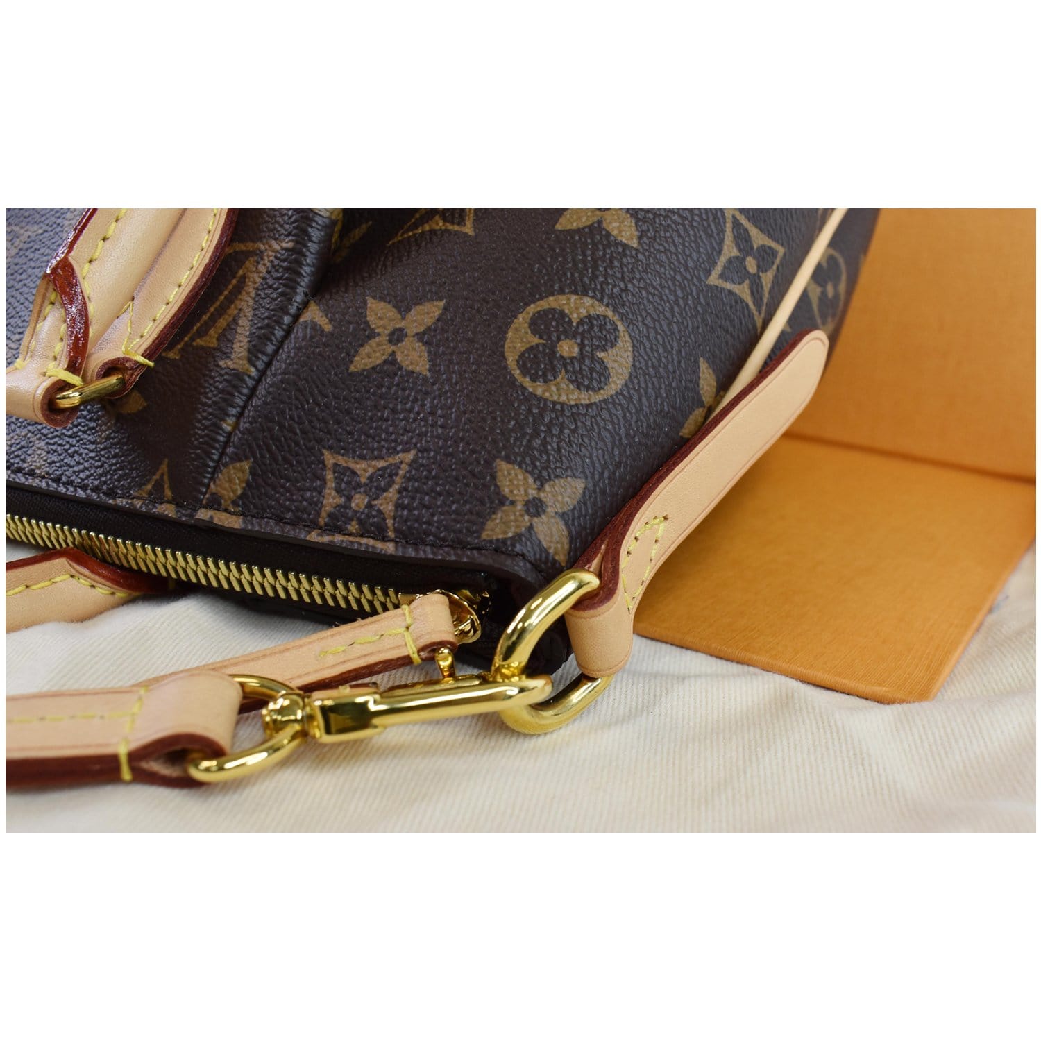 Louis Vuitton Turenne Brown Cloth ref.750879 - Joli Closet