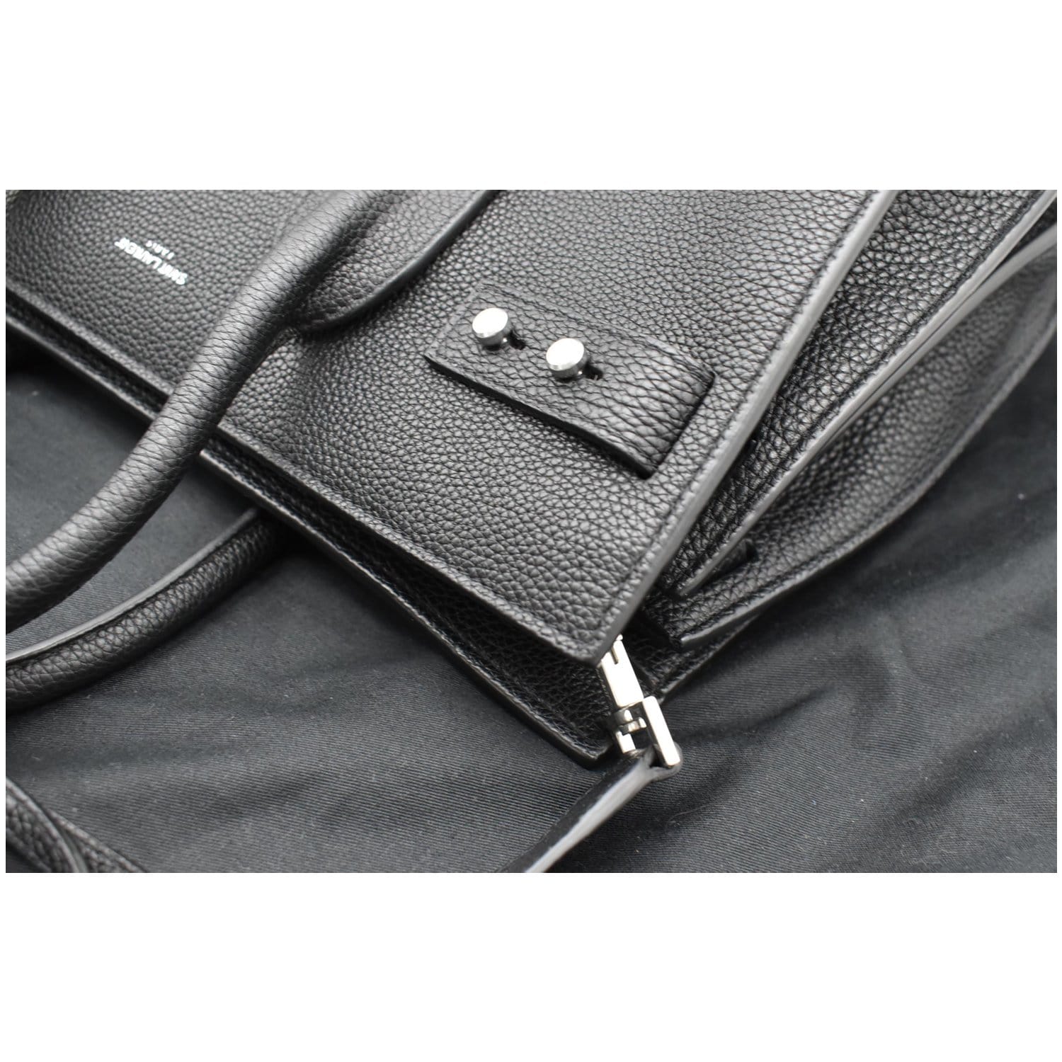 Sac De Jour Large Leather Bag in Black - Saint Laurent