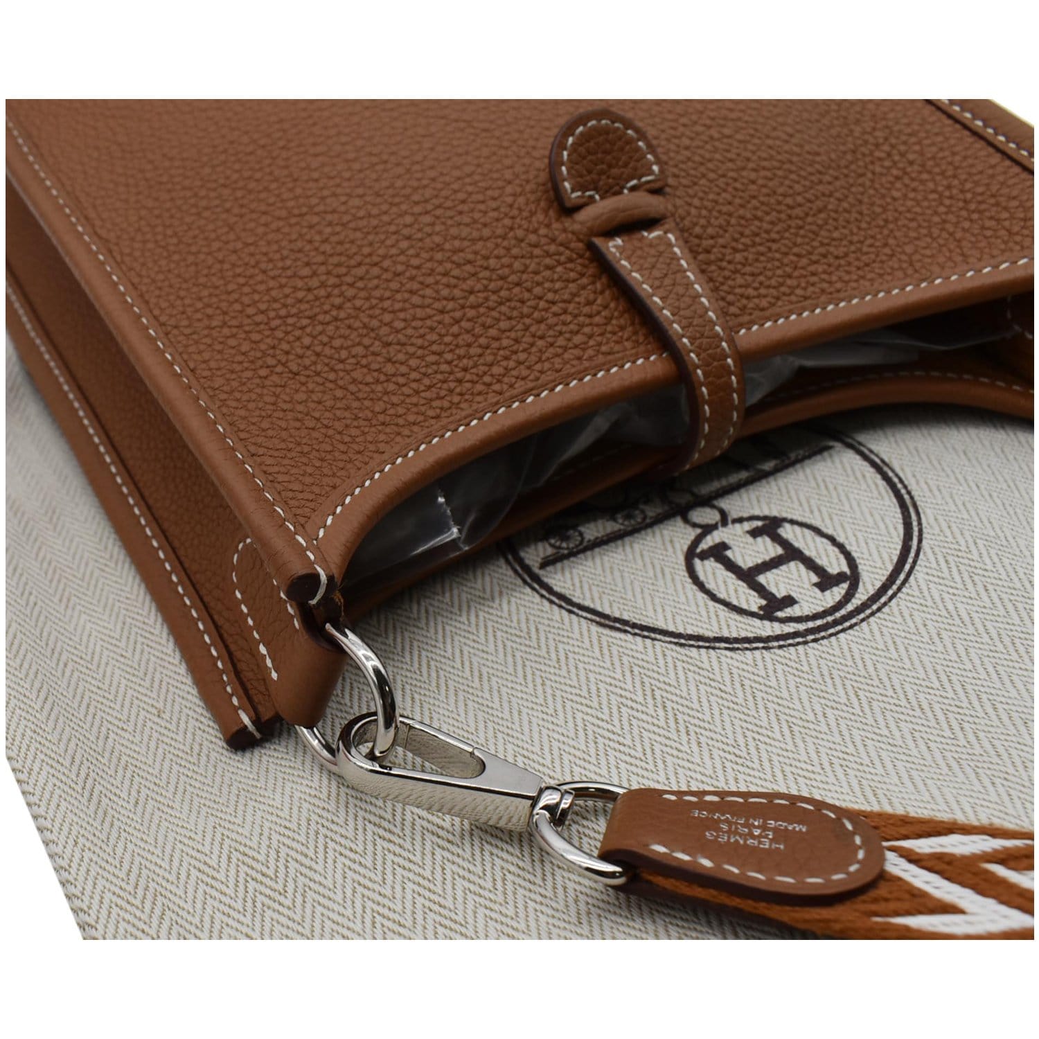 New Hermès Evelyne TPM shoulder bag in beige Taurillon Clemence leather,  SHW at 1stDibs