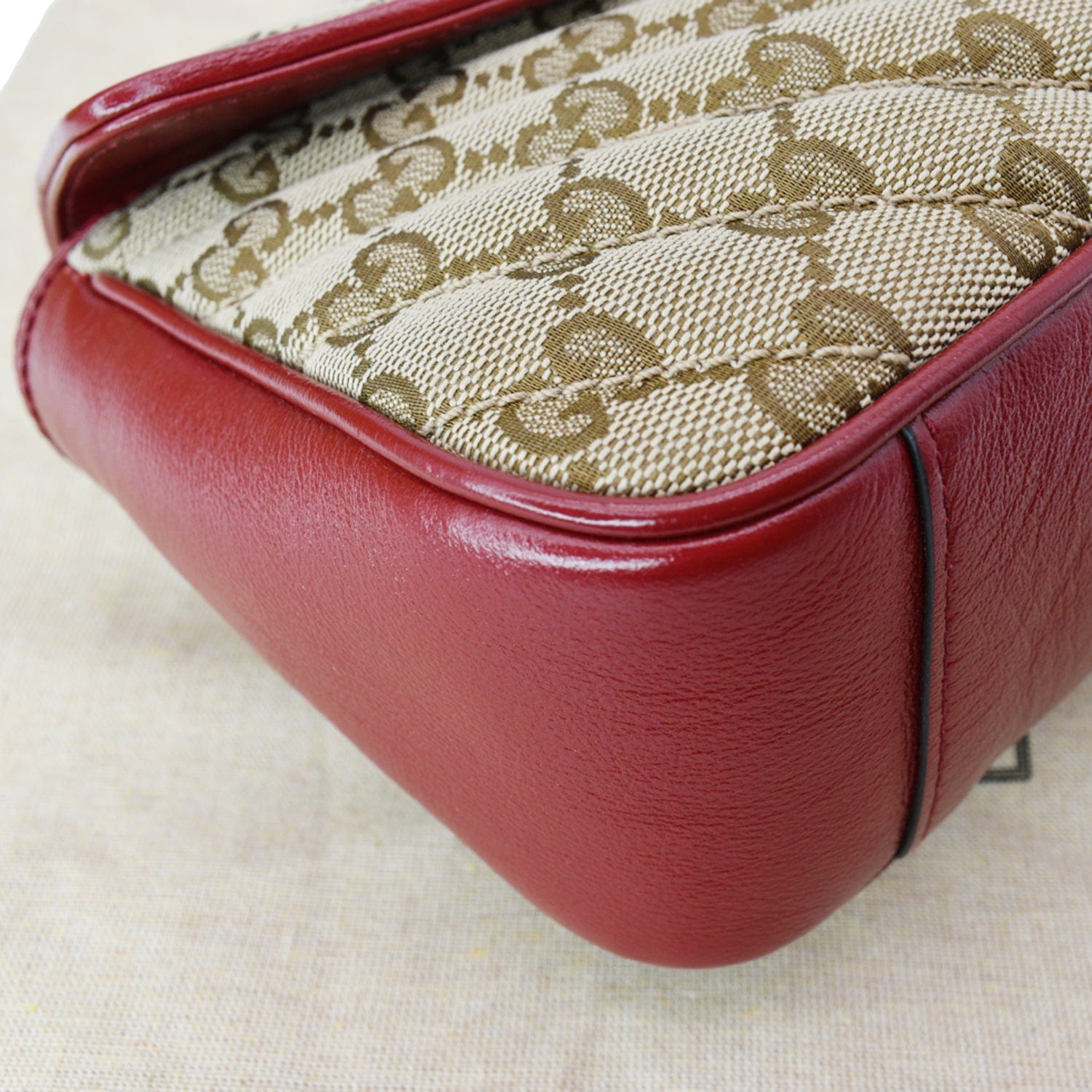 Gucci: Red & Beige GG Marmont Bag