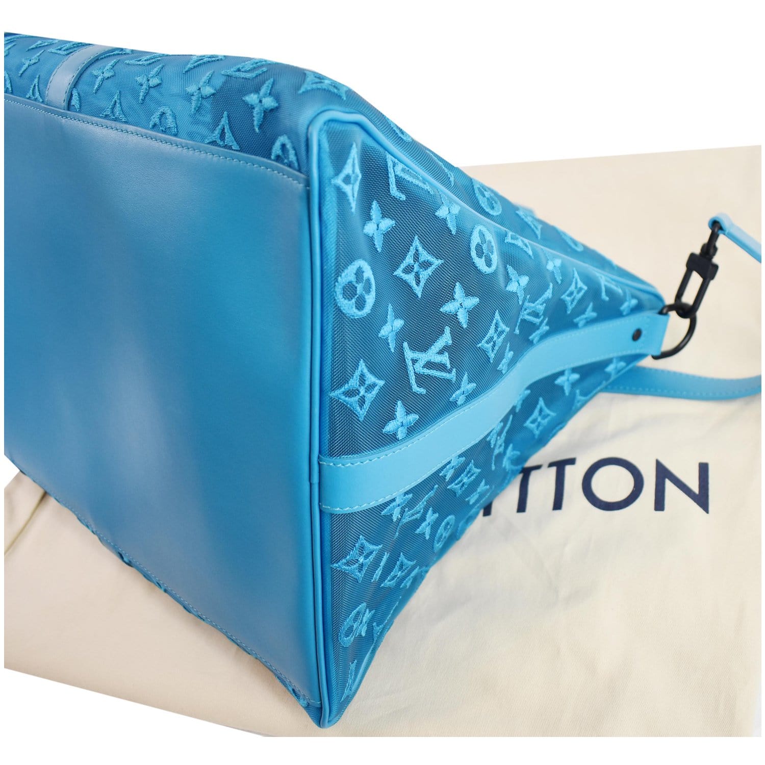 BRAND NEW Louis Vuitton Keepall Bandouliere Triangle 50 in turquoise mesh !  at 1stDibs