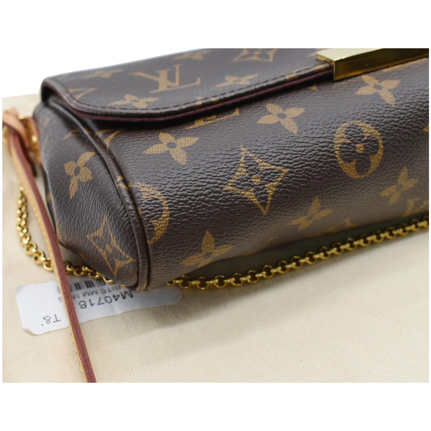 Louis Vuitton Favorite MM shoulder bag M40718 Size 28cm 