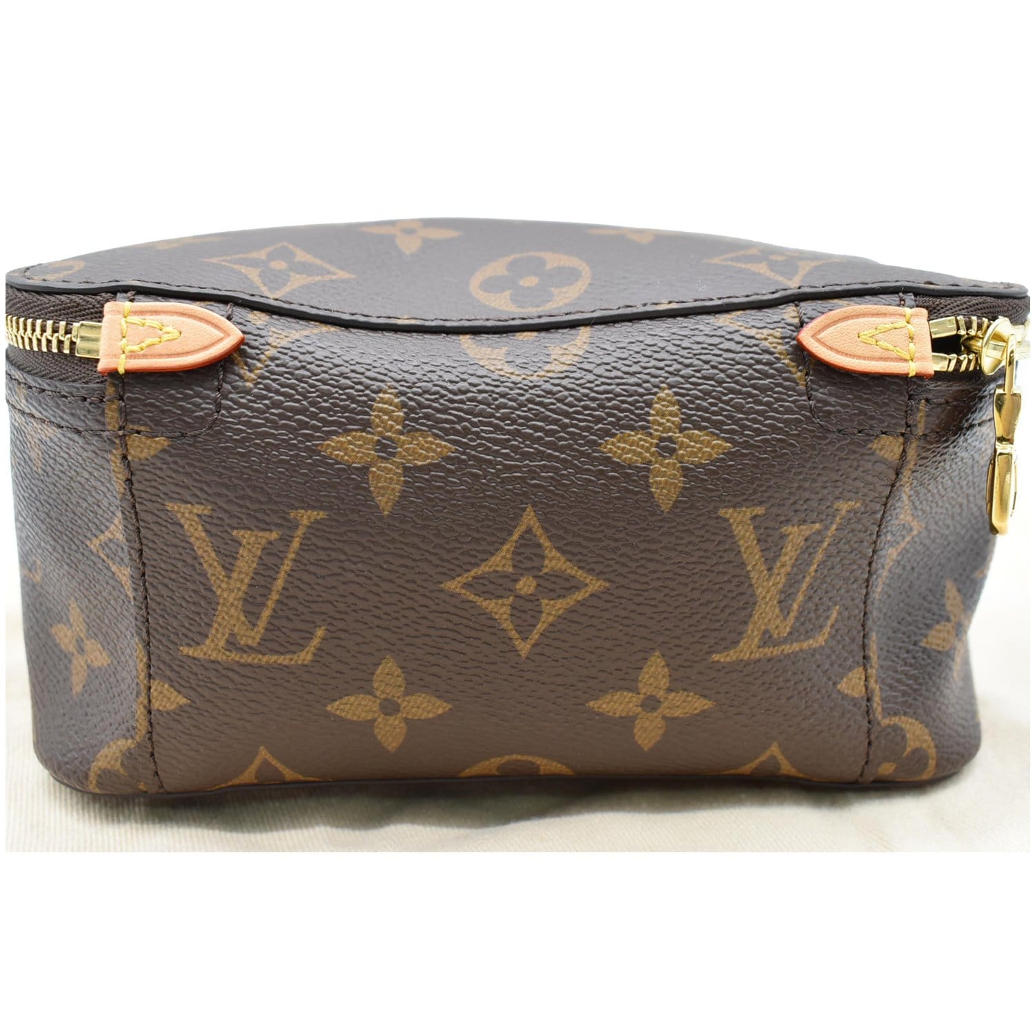 Louis Vuitton pre-owned Packing Cube PM pouch - ShopStyle Clutches