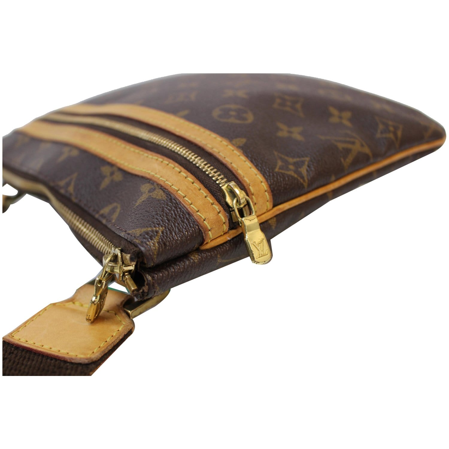 Byrd Designer Consignment on Instagram: *SOLD* Unisex Louis Vuitton “Sac  Bosphore” monogram canvas bag. Swipe for more views 👉⁣ ⁣ Will hold a  laptop (depends on size of course, a MacBook Air