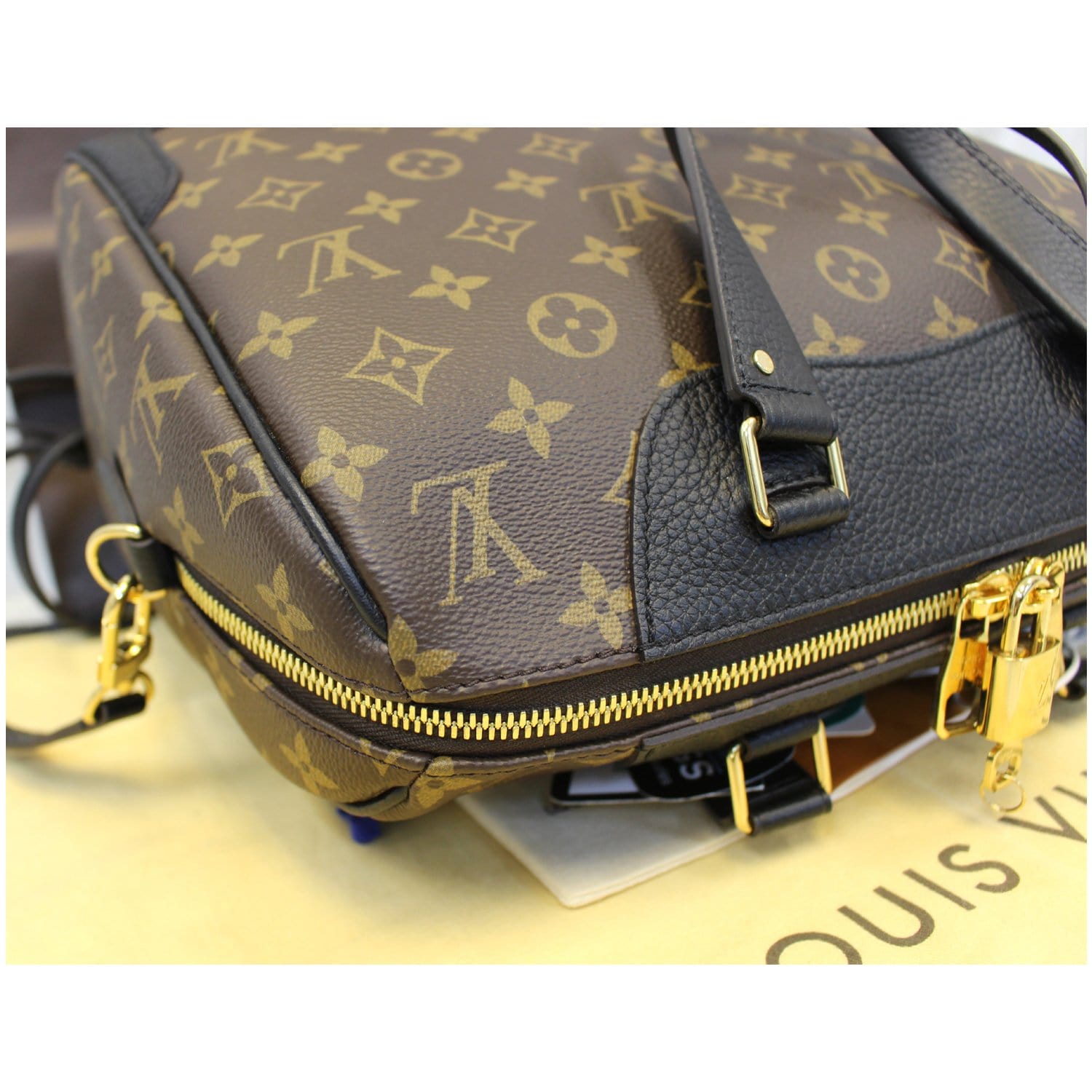 Louis Vuitton Retiro NM Noir - Authentic Preloved, Luxury, Bags