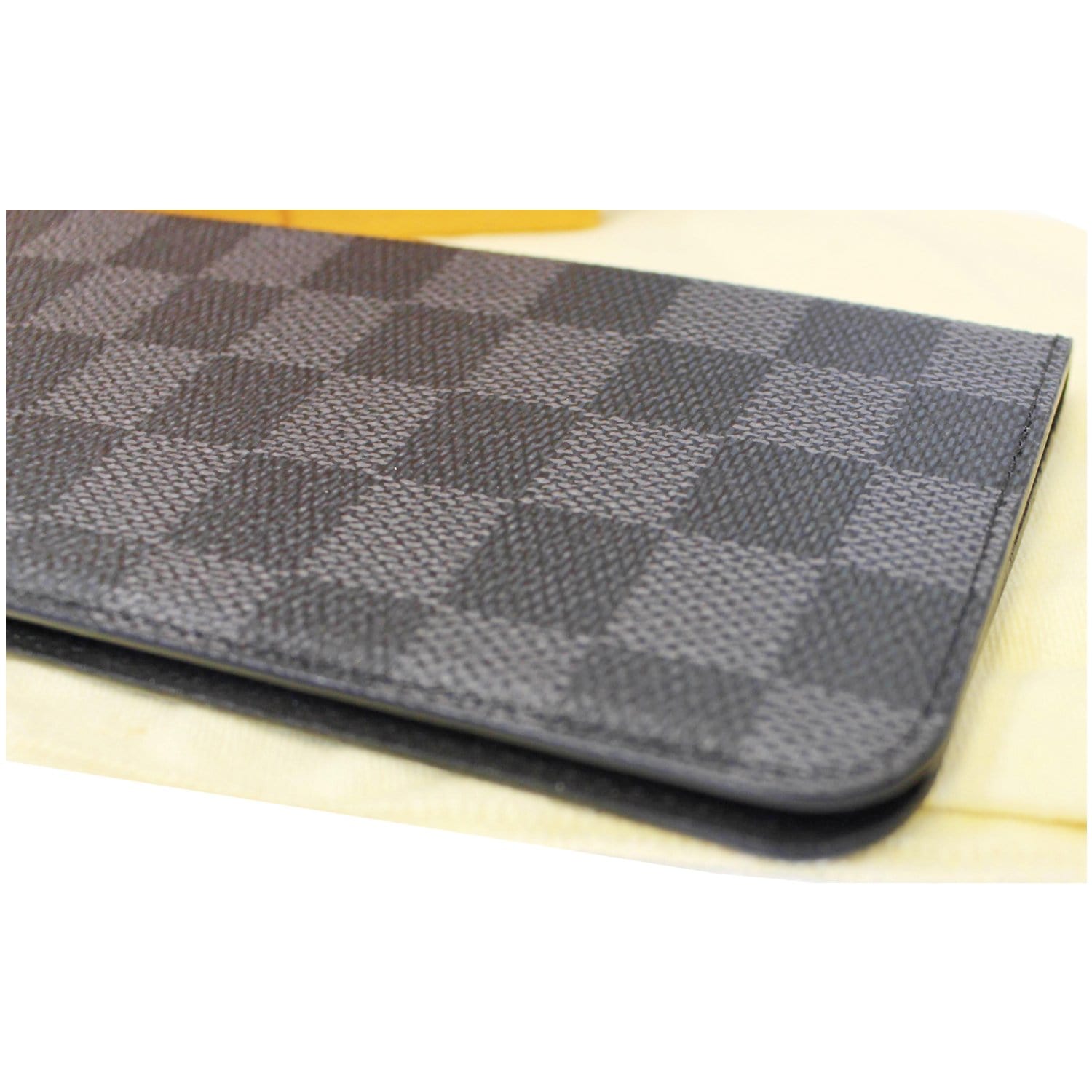 Louis Vuitton Folio Case iPhone 7/8 Plus Damier Graphite Black