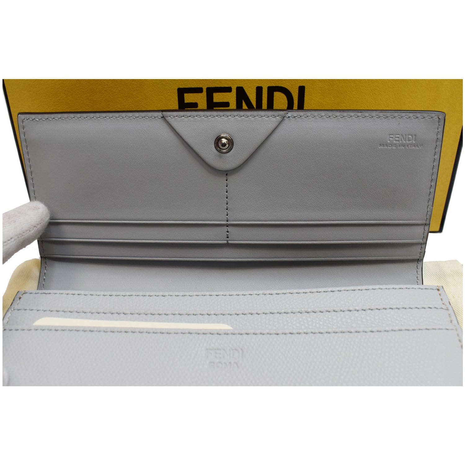 Fendi `ff Diamonds` Leather Continental Wallet With Chain in Gray