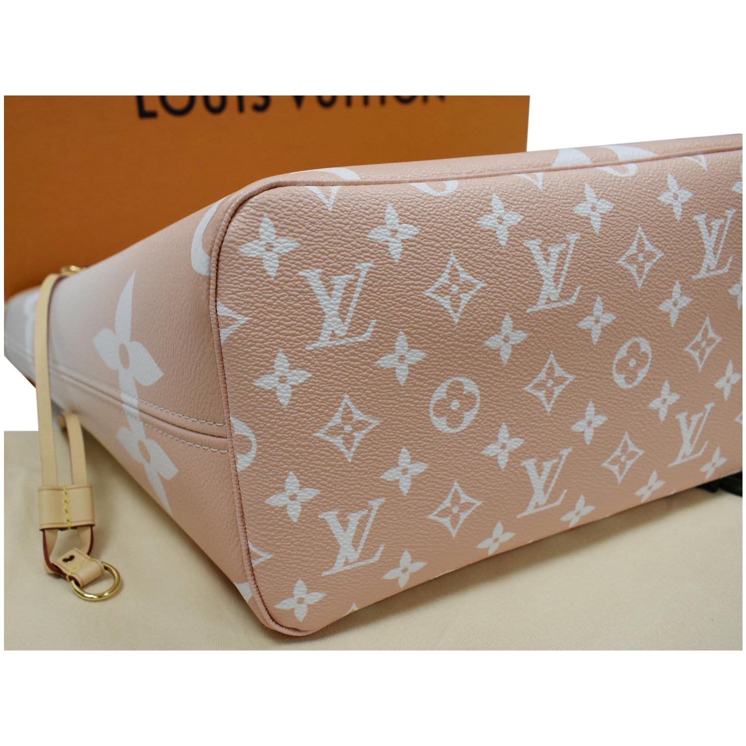 Louis Vuitton Neverfull MM by The Pool Tote