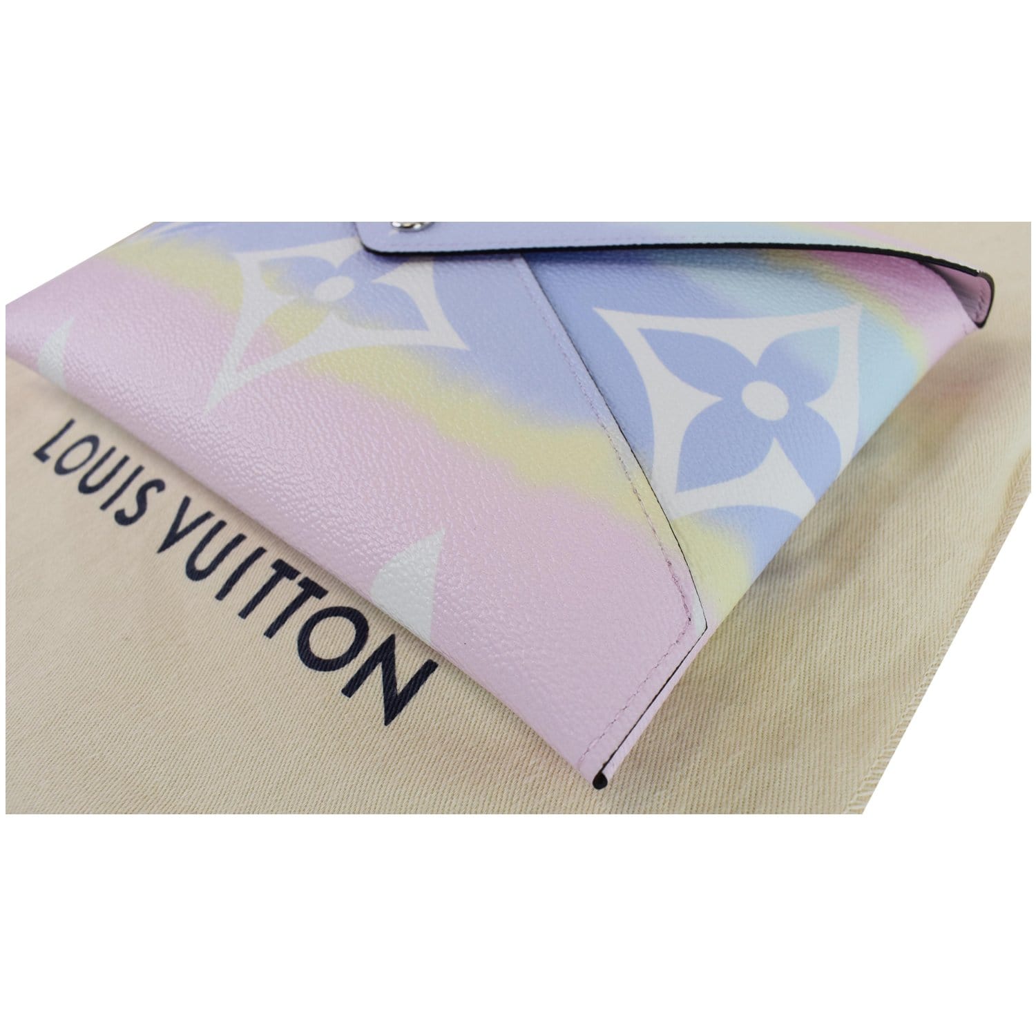 Louis Vuitton - Limited Edition Escale Kirigami — Lia & Phie Luxury