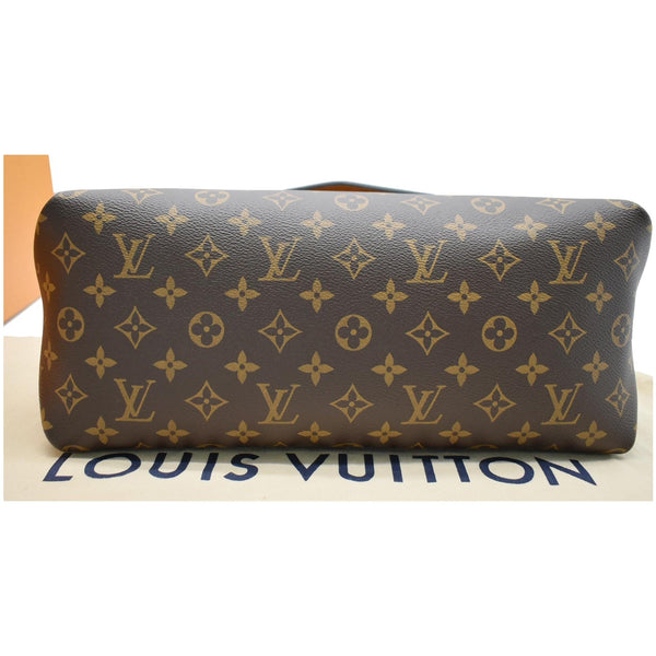 LOUIS VUITTON Beaubourg MM Monogram Canvas Shoulder Bag Brown