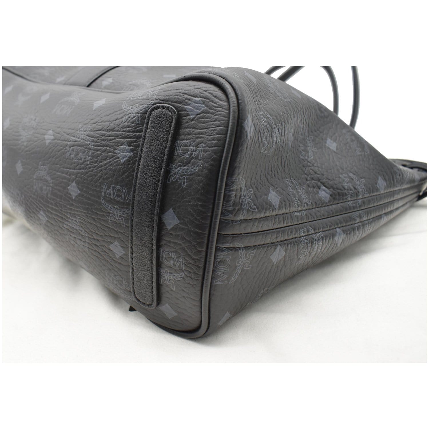 MCM Black Visetos Large Liz Reversible Shopper Tote Bag For Sale at 1stDibs