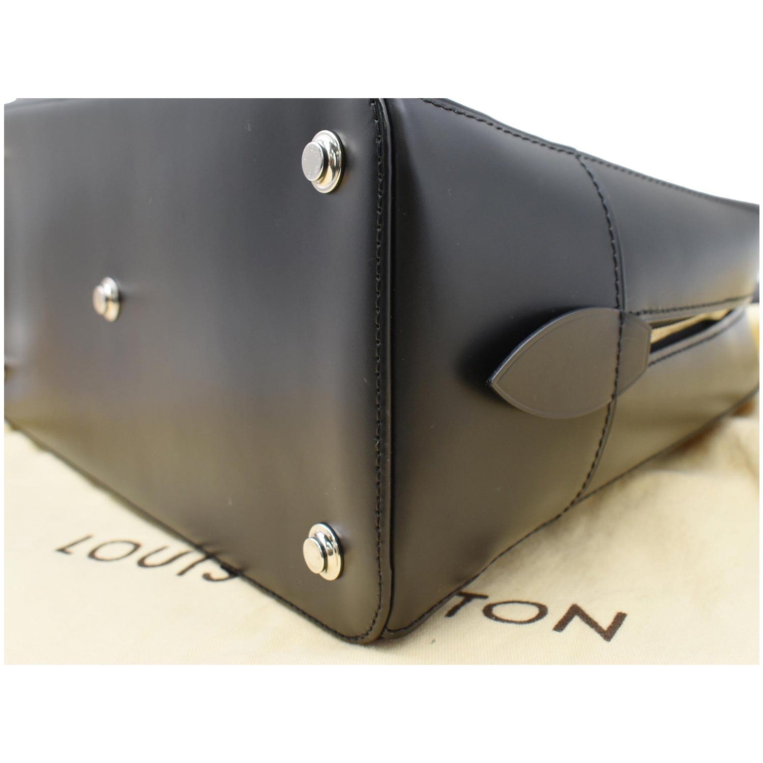 Louis Vuitton Dora MM bag monogramm and red Brown Leather Cloth ref.1039384  - Joli Closet