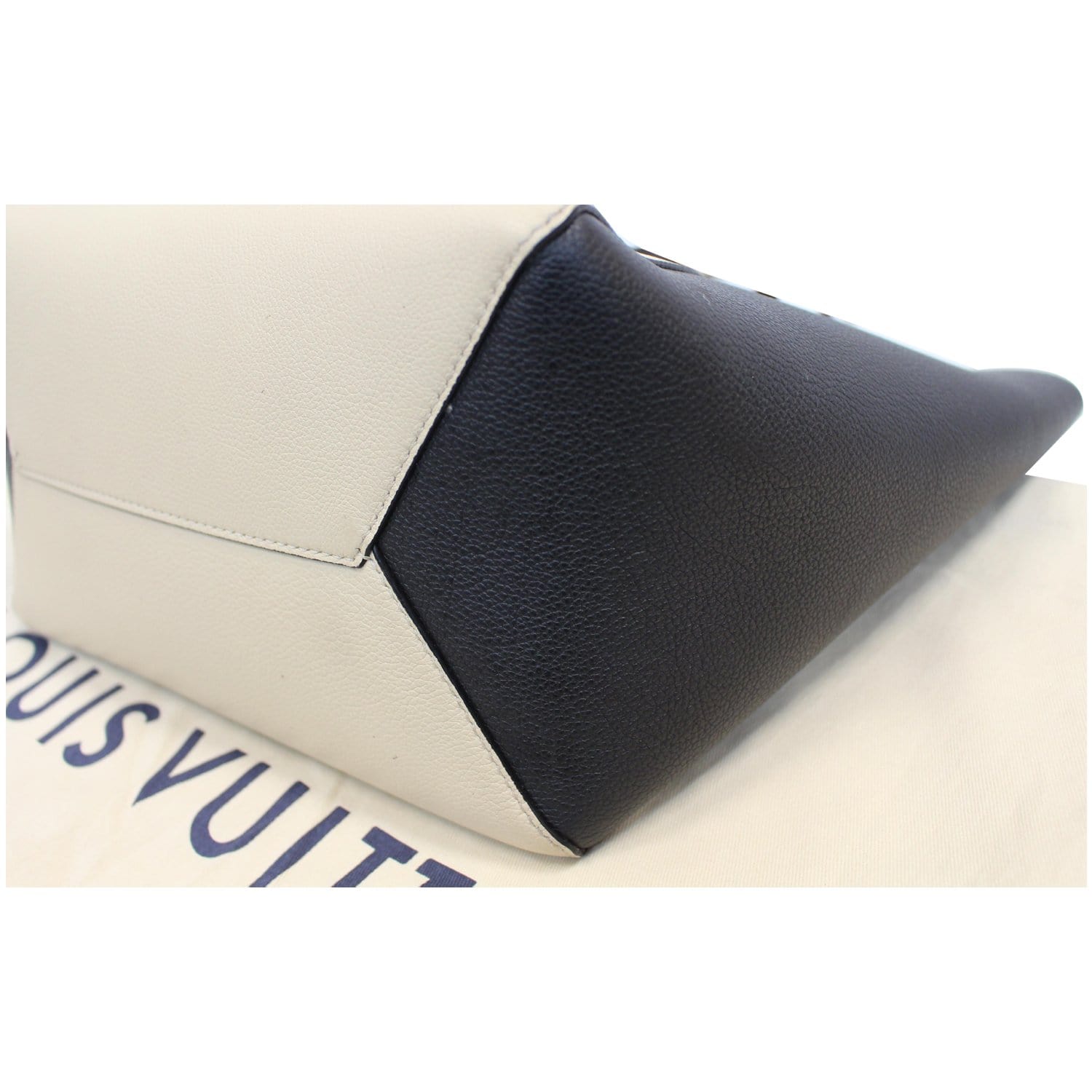 Lockme Shopper Calf – Keeks Designer Handbags