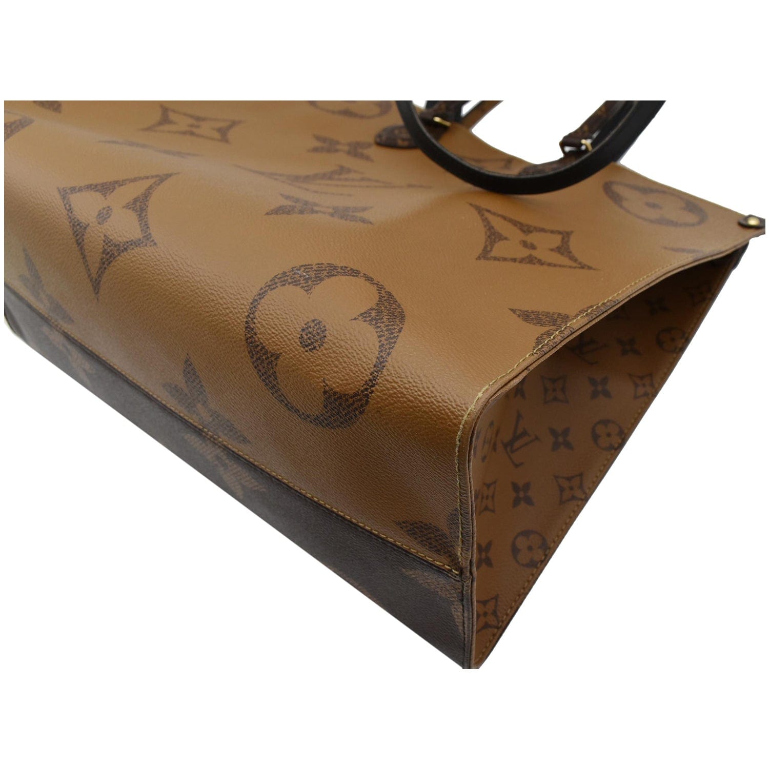 Sold at Auction: An excellent quality, Canvas handbag shaped like Loius  Vuitton Onthego Tote, with Louis Vuitton emblems and logos on the bag,  outer and inner handles, the bag is made of