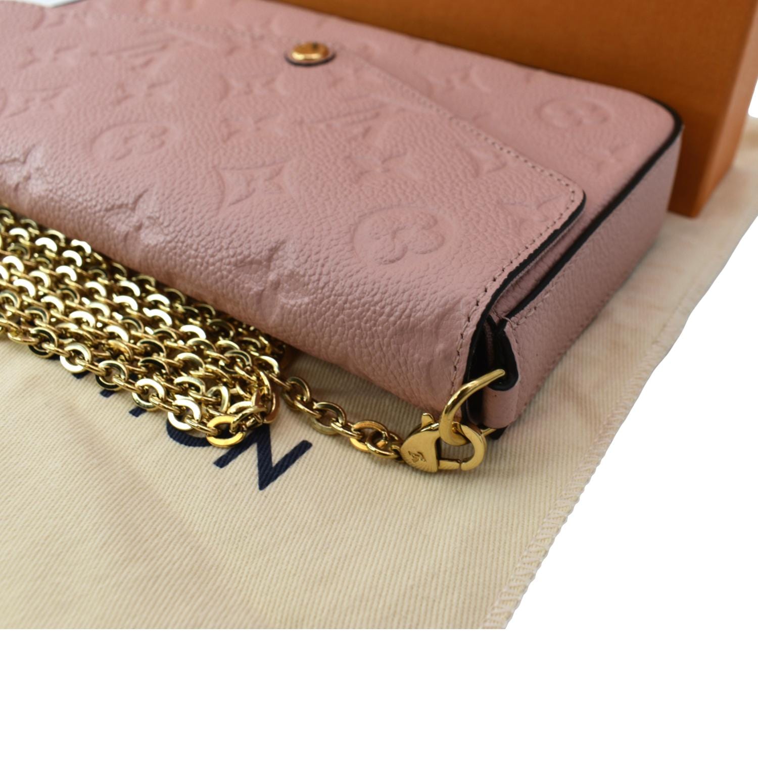 Louis Vuitton Pochette Felicie Chain Wallet Marine Rouge Blue Monogram -  MyDesignerly