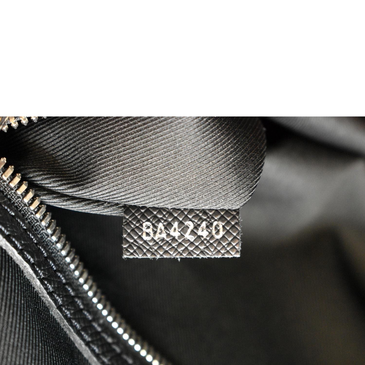Louis Vuitton Keepall Bandouliere 50 Monogram/Taiga Optic White in