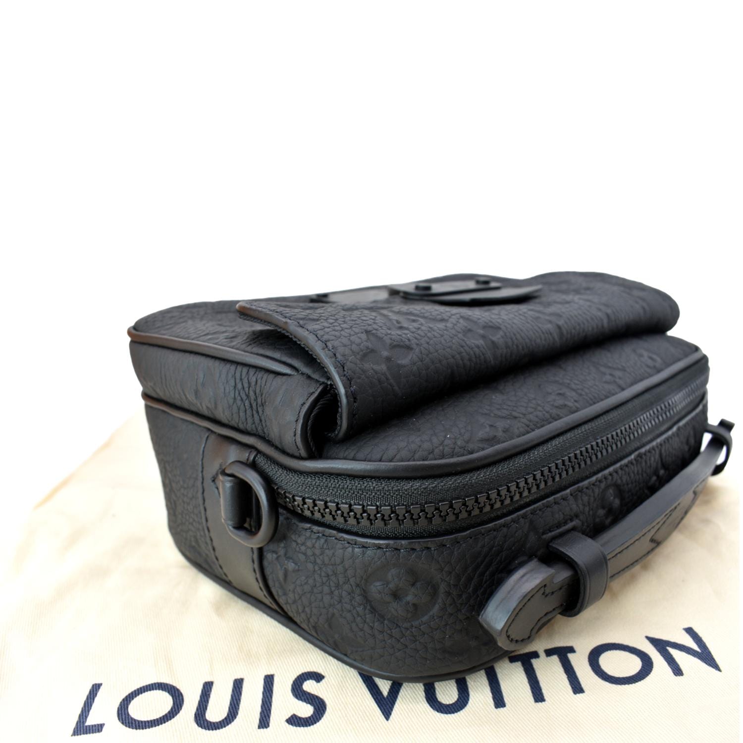 Félicie leather crossbody bag Louis Vuitton Black in Leather - 27407038
