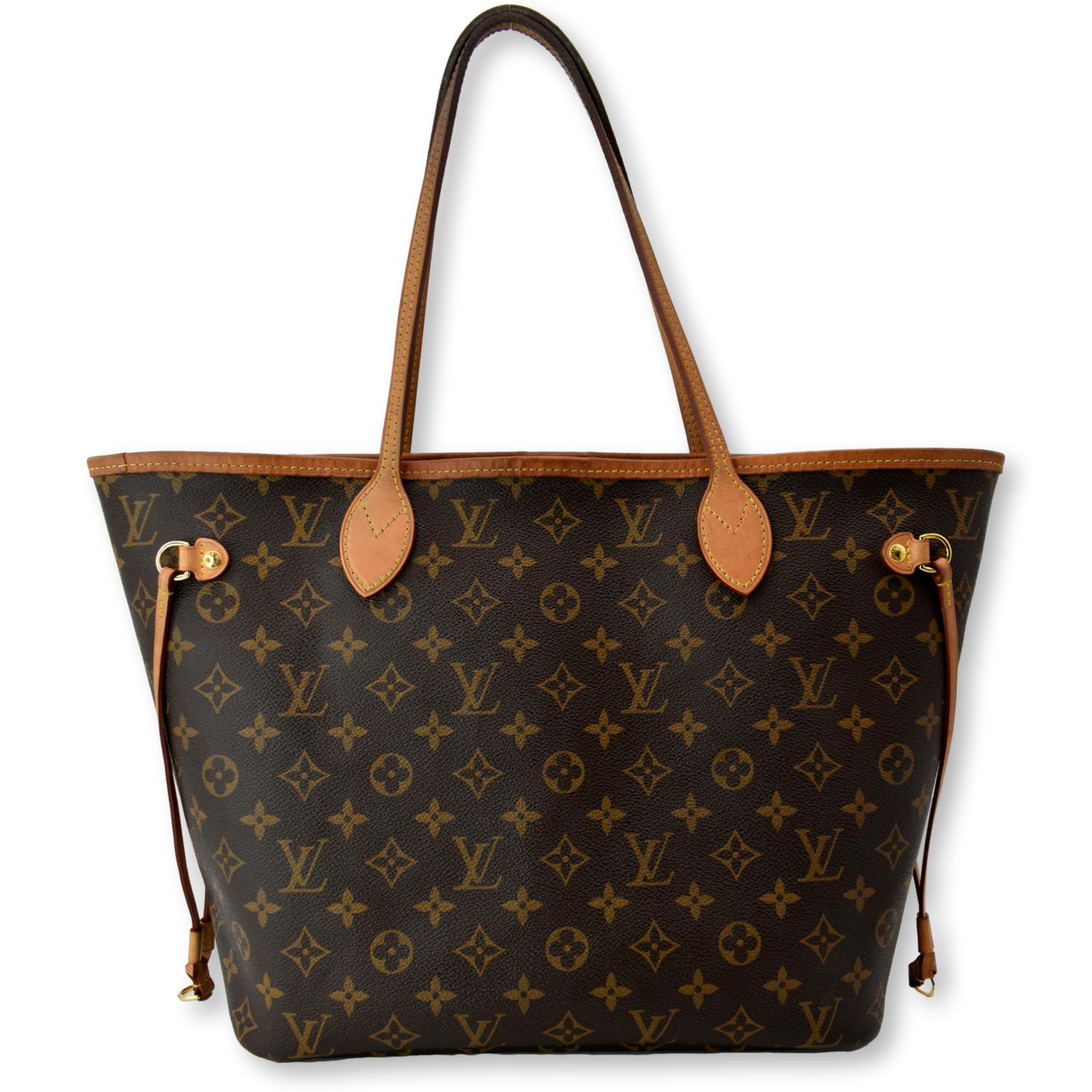 🔴SOLD🔴Louis Vuitton District MM - at an amazing price! Only $800