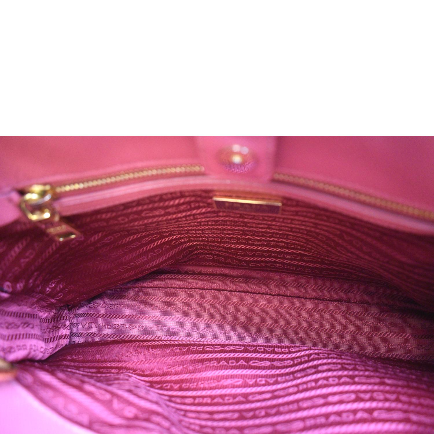 Prada Galleria Medium bag in powder pink Saffiano leather ref