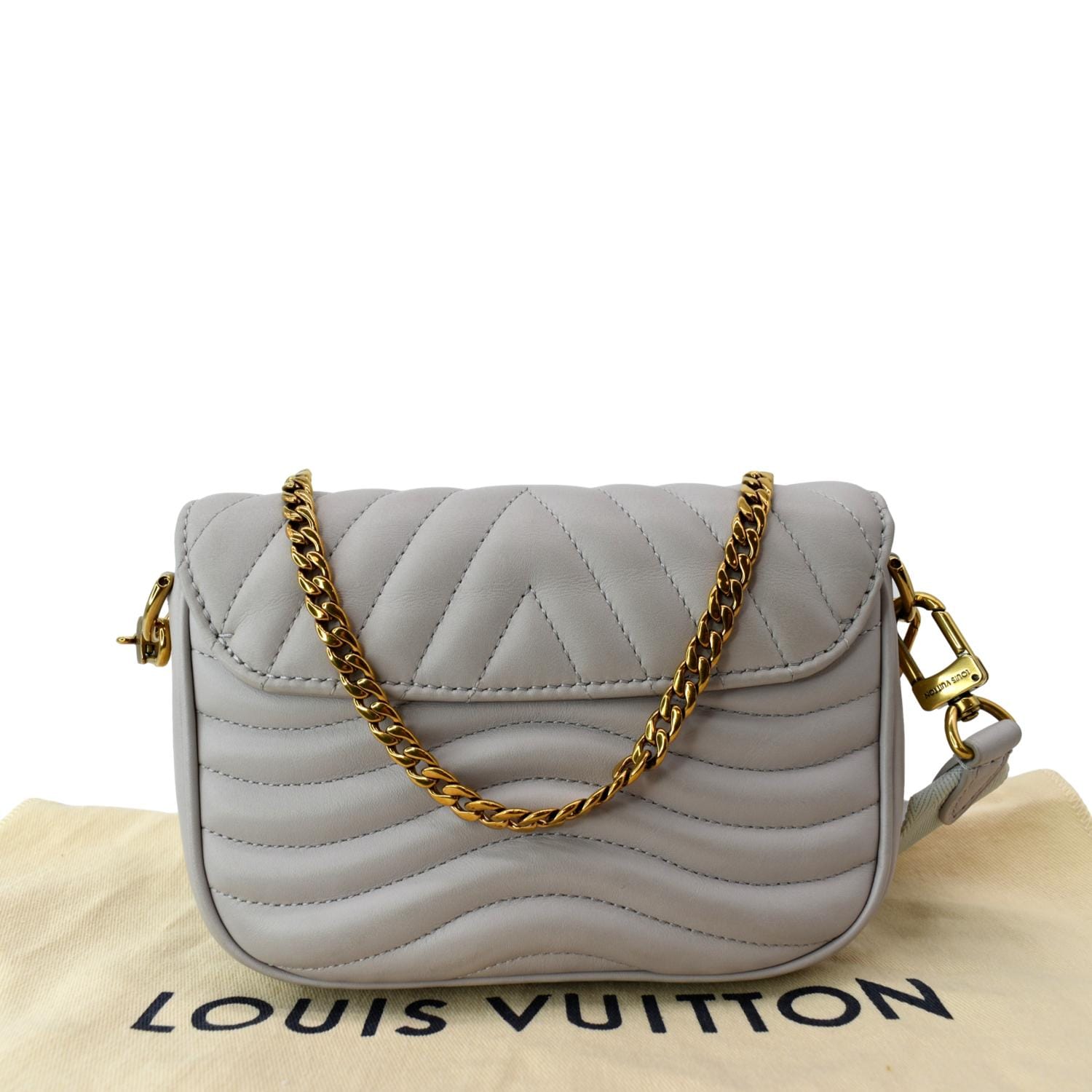 Louis Vuitton New Wave Multi pochette review // Better than Multi Pochette  accessories? 
